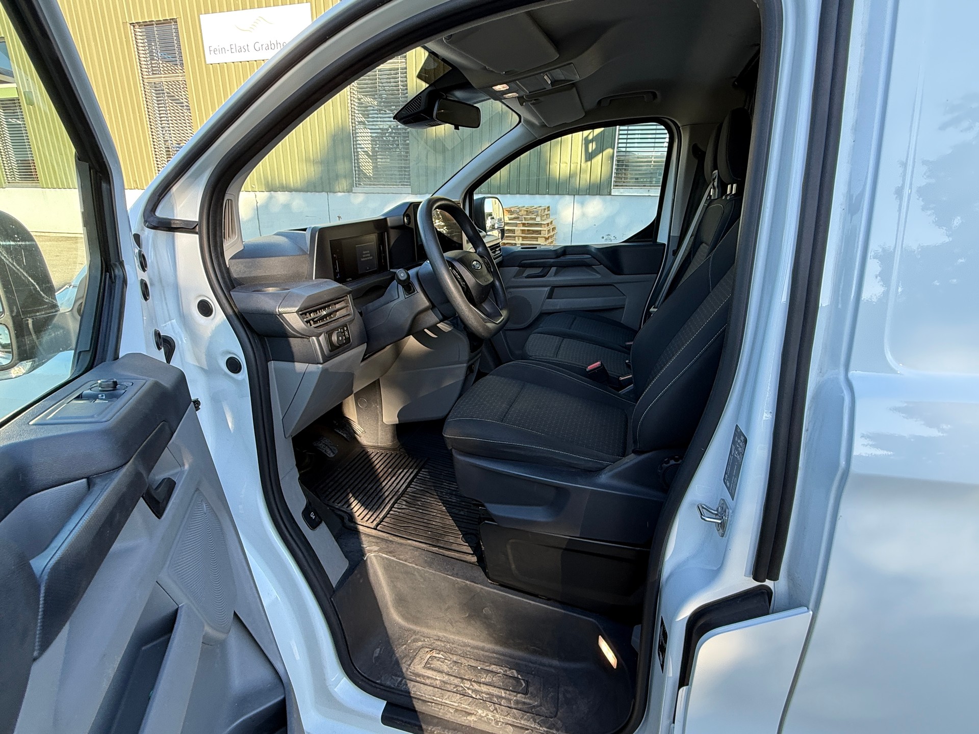 FORD Transit Custom Van 300 L1H1 Trend-image-8