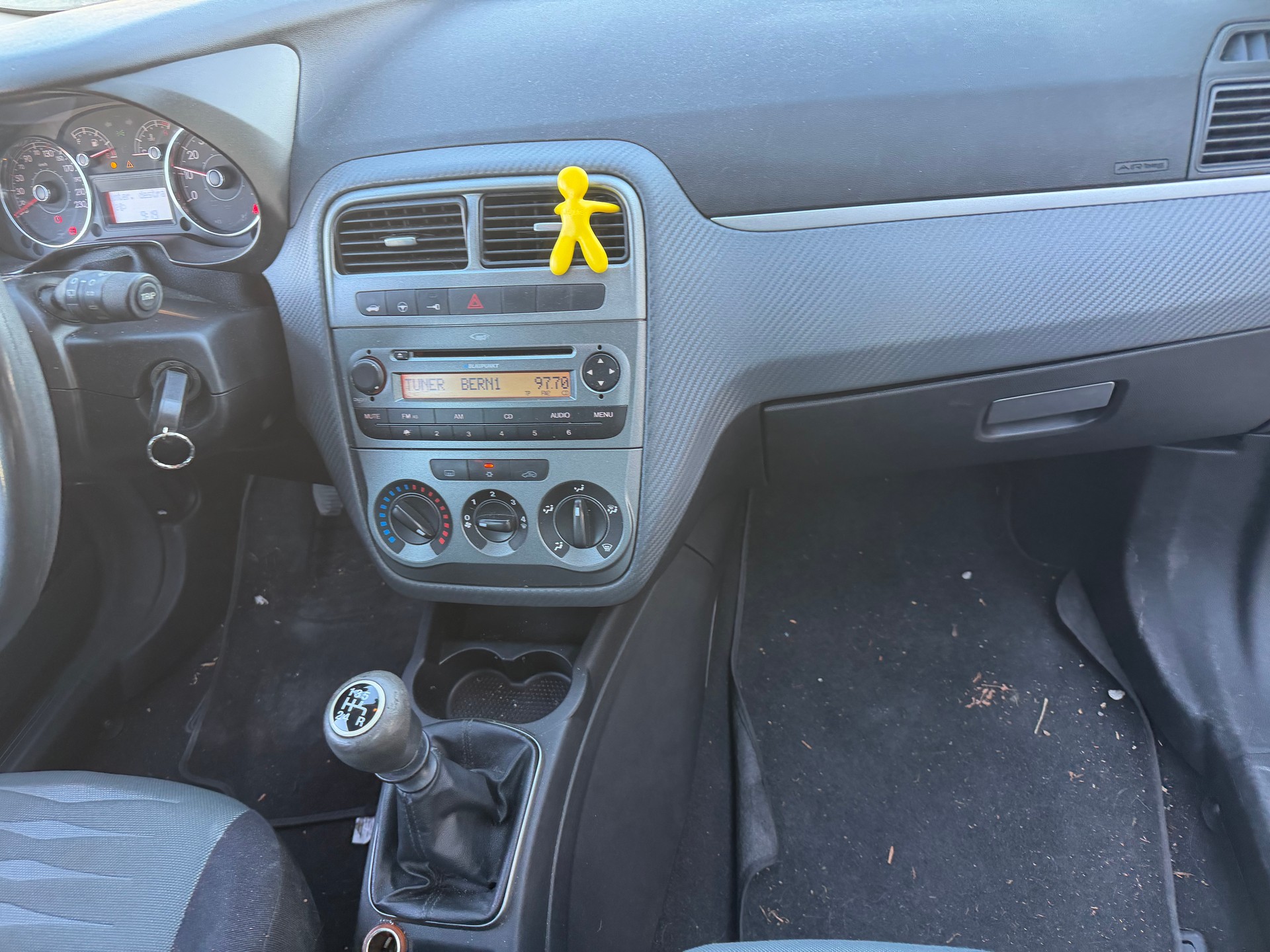 FIAT Punto 1.4 Dynamic-image-8
