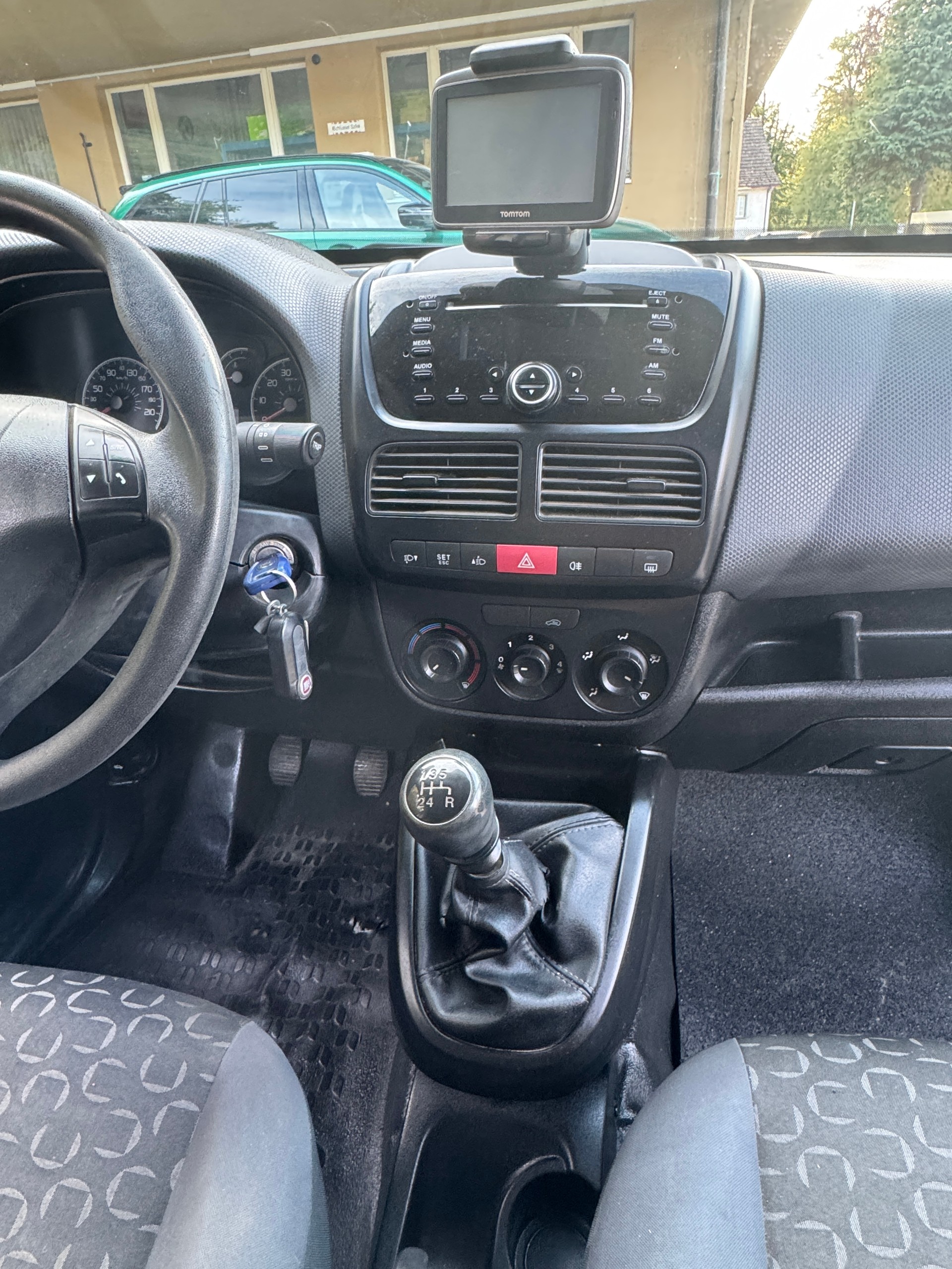 FIAT Doblò 1.4 16V Cargo Van of the Year-image-12