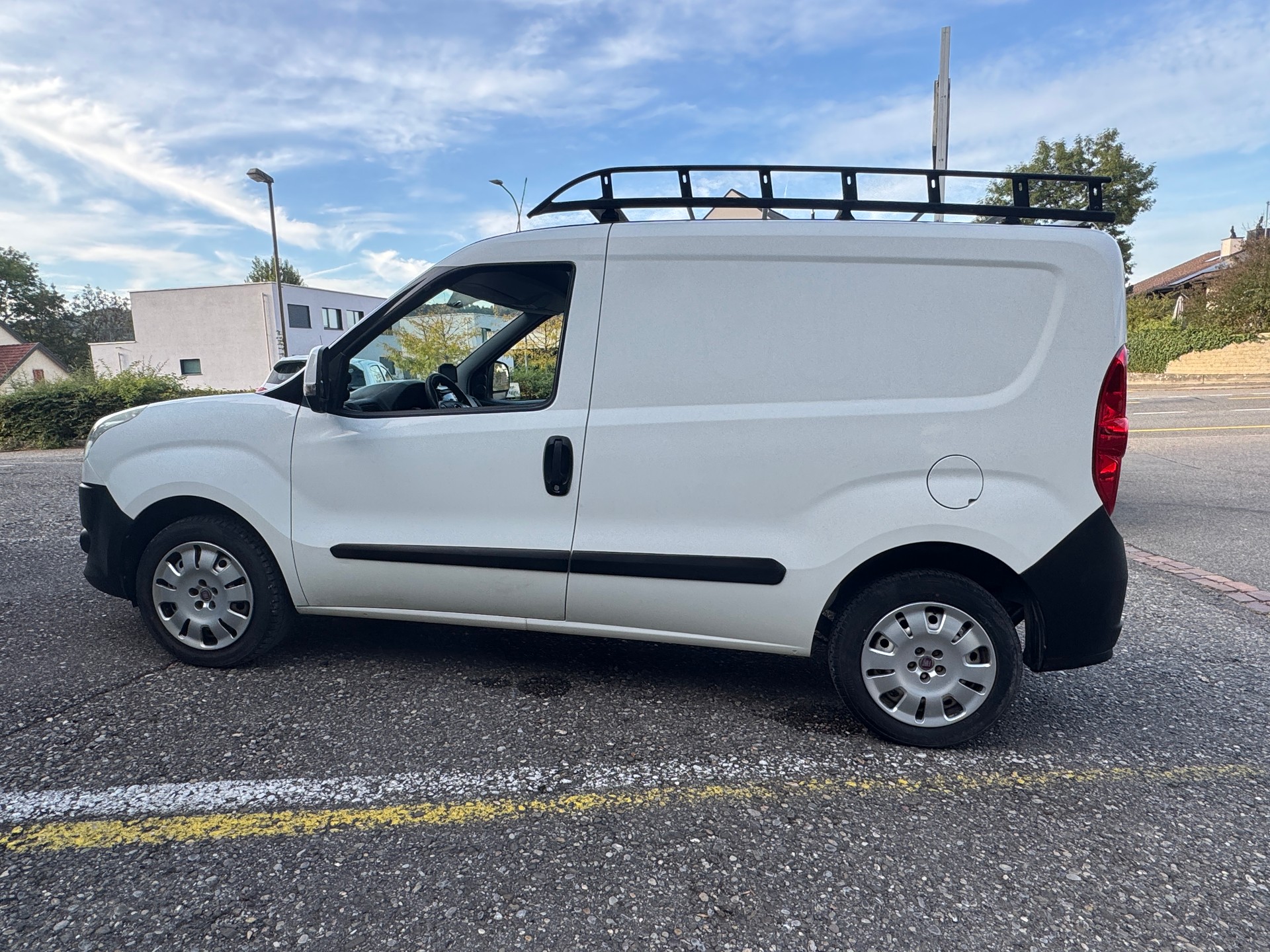 FIAT Doblò 1.4 16V Cargo Van of the Year-image-8