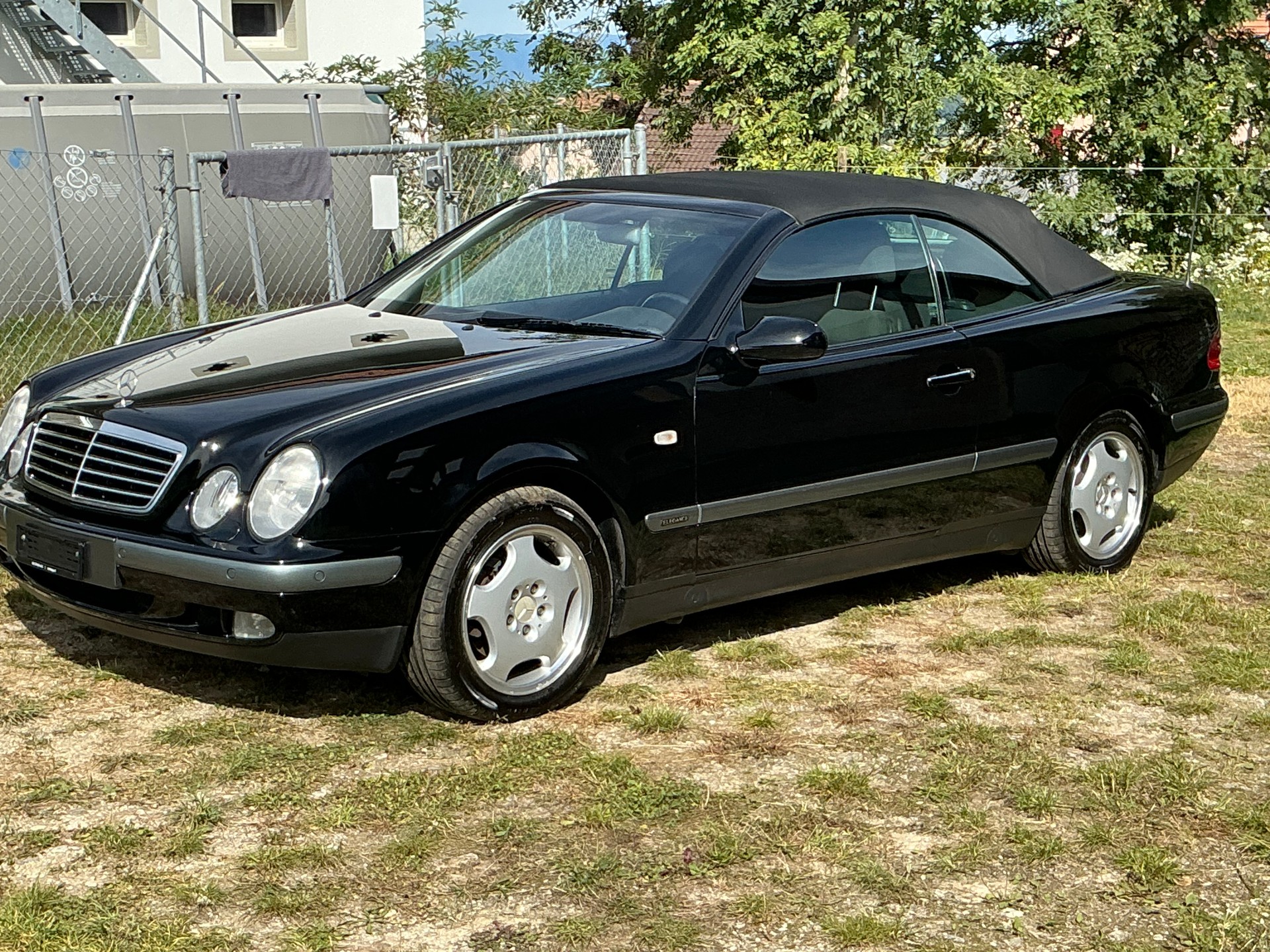 MERCEDES-BENZ CLK 200-image-13