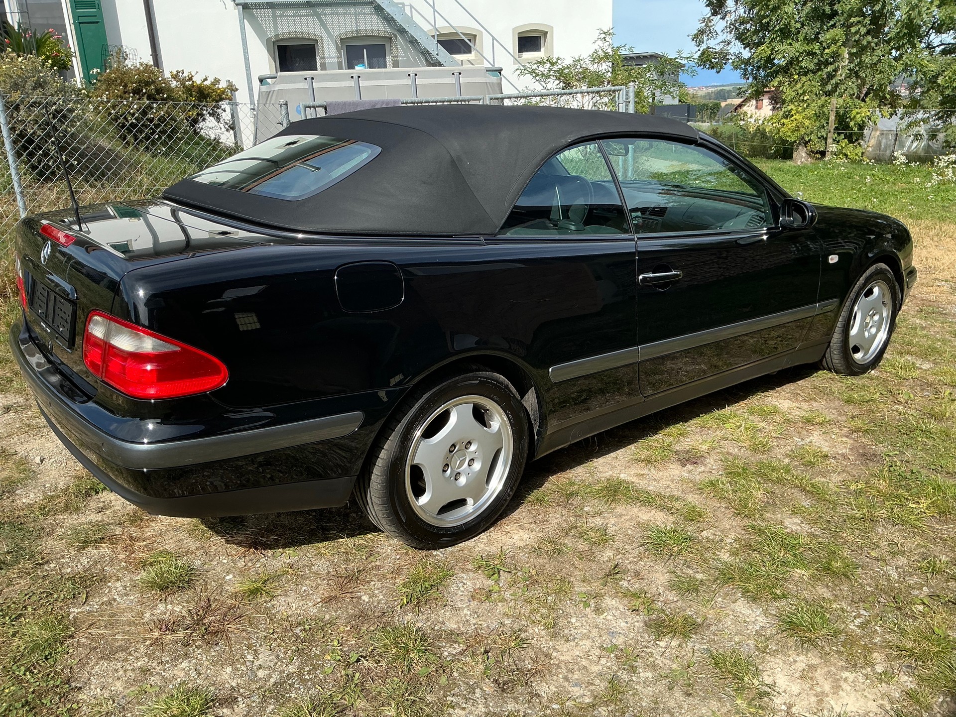 MERCEDES-BENZ CLK 200-image-16