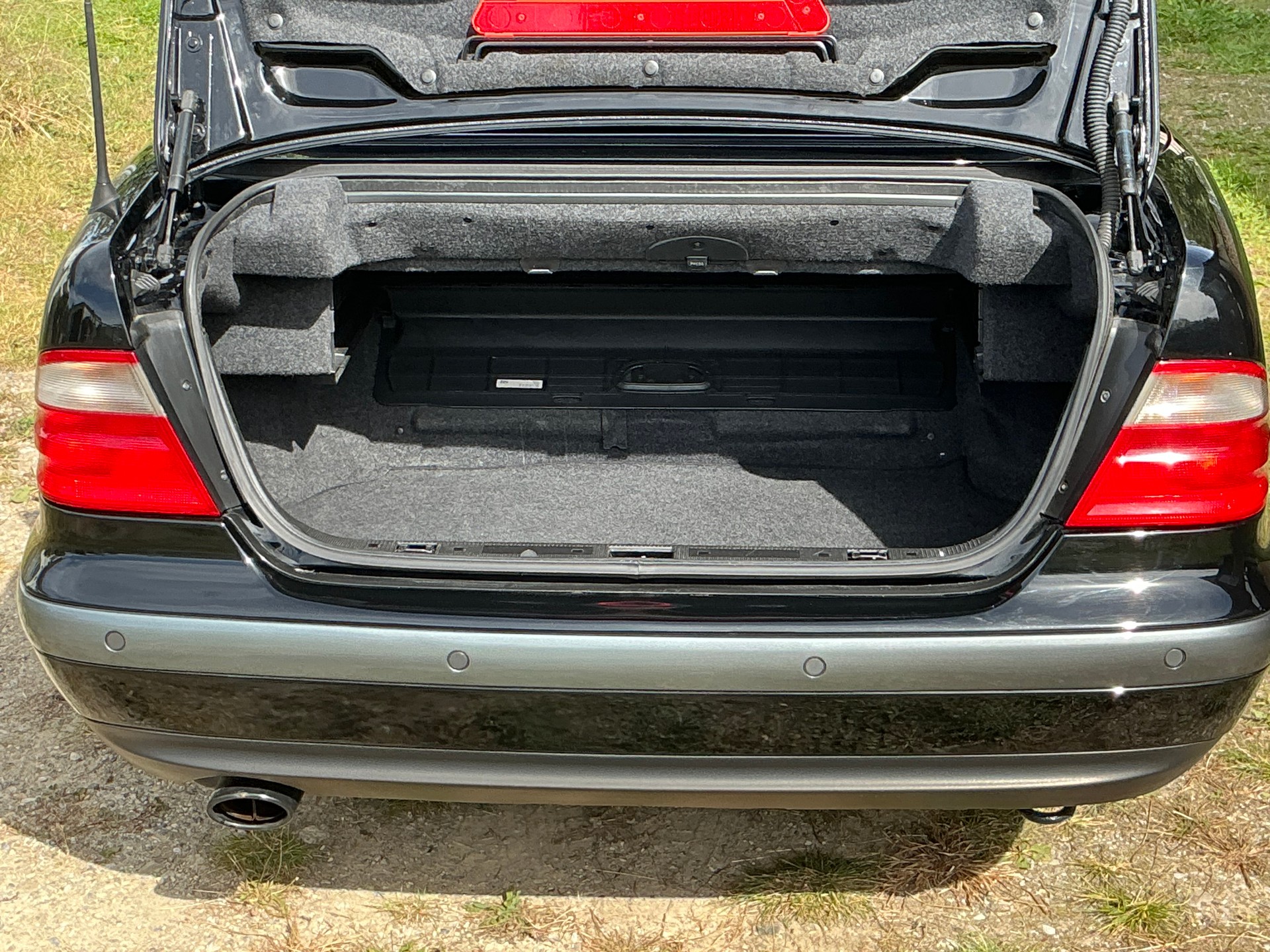 MERCEDES-BENZ CLK 200-image-12
