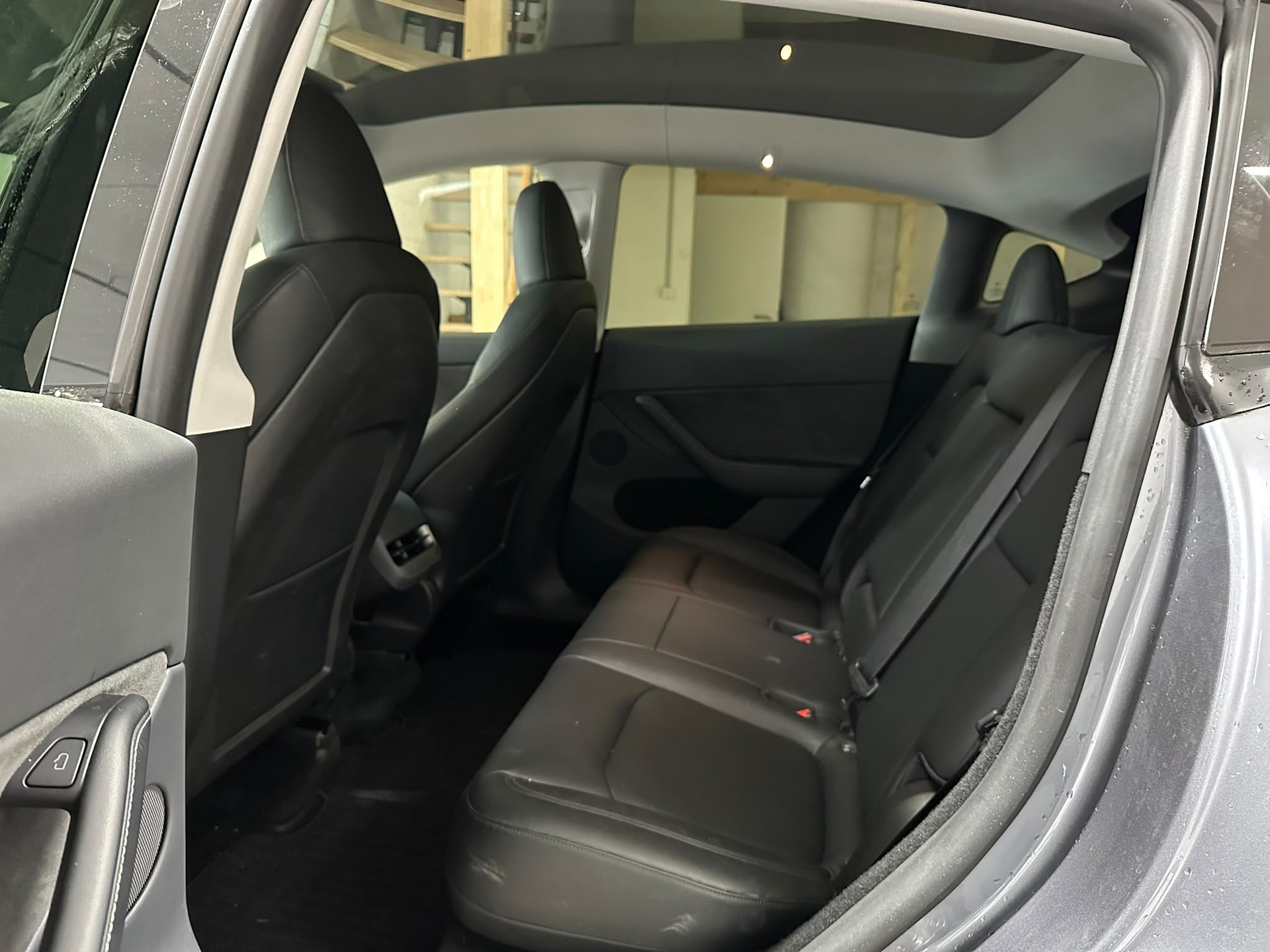 TESLA Model Y Long Range-image-8