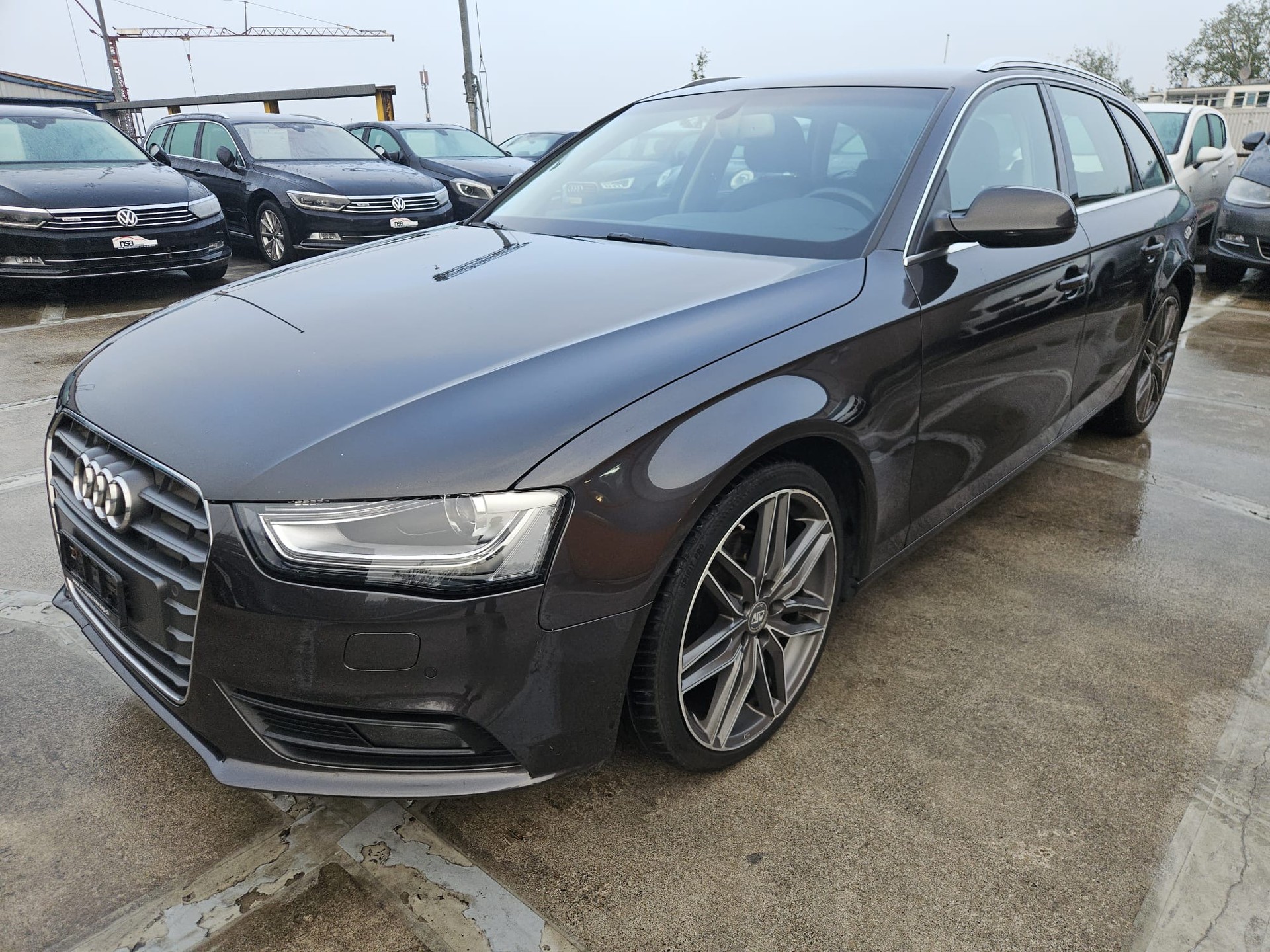 AUDI A4 Avant 2.0 TDI-image-0