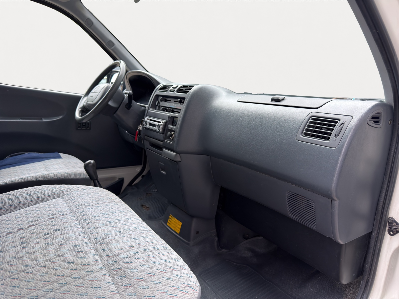 TOYOTA Hiace D-4D 4WD Kombi-image-17