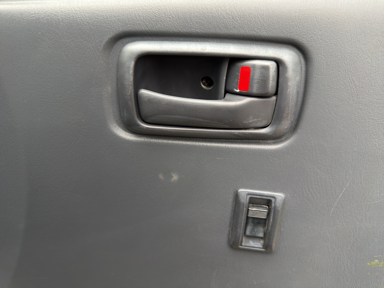 TOYOTA Hiace D-4D 4WD Kombi-image-16
