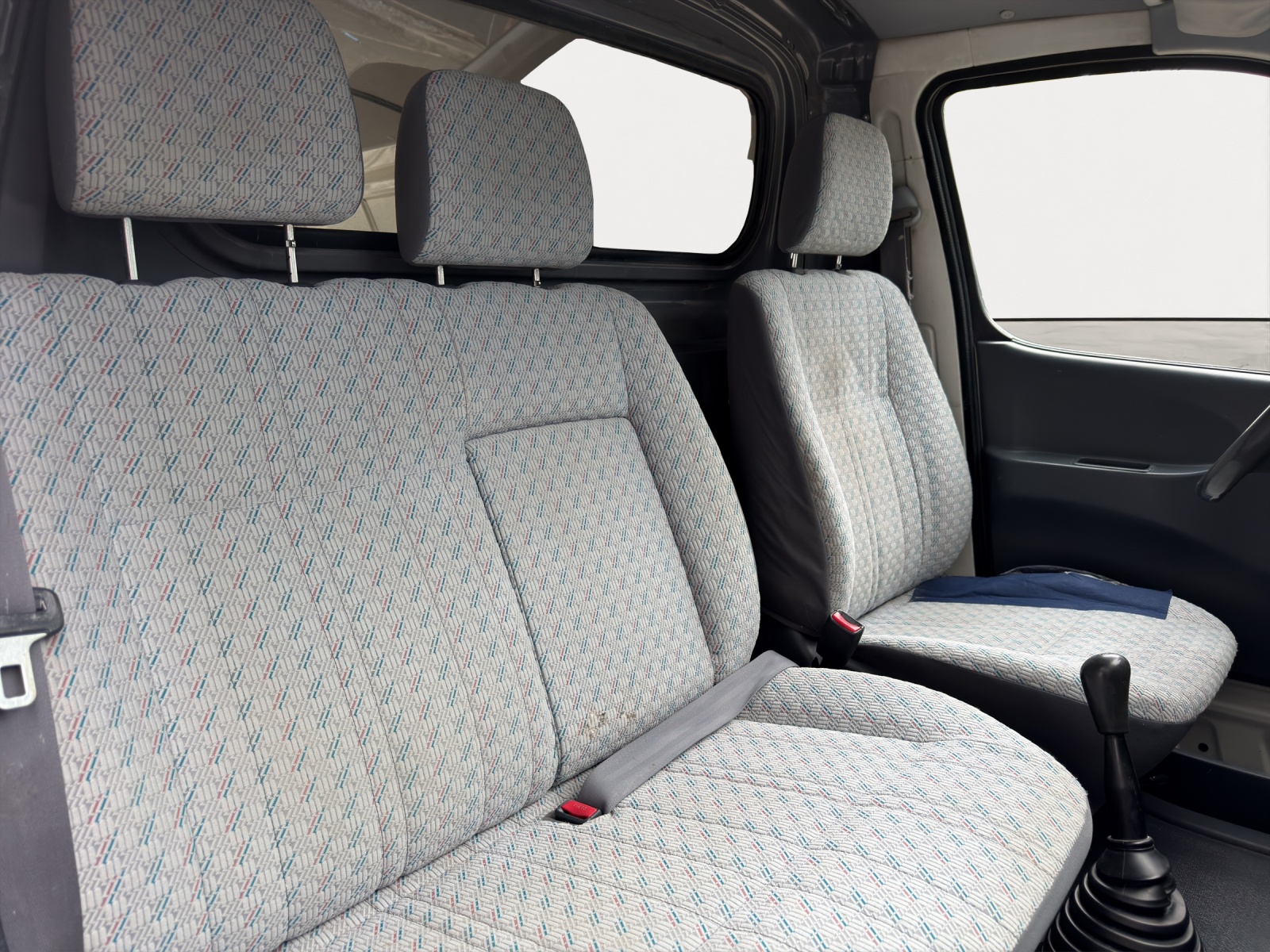 TOYOTA Hiace D-4D 4WD Kombi-image-15