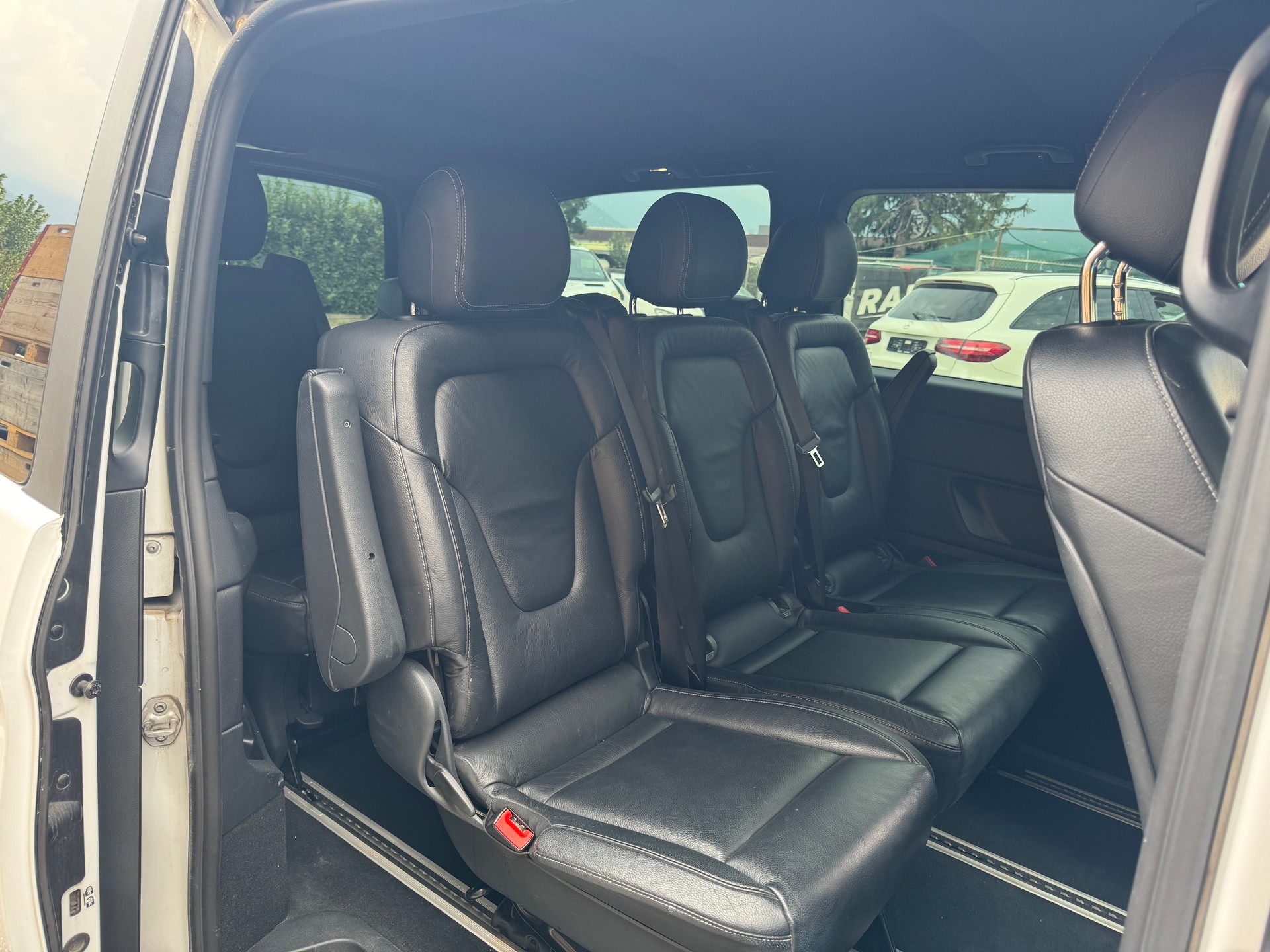 MERCEDES-BENZ V 250 d Exclusive lang 4Matic 7G-Tronic-image-5