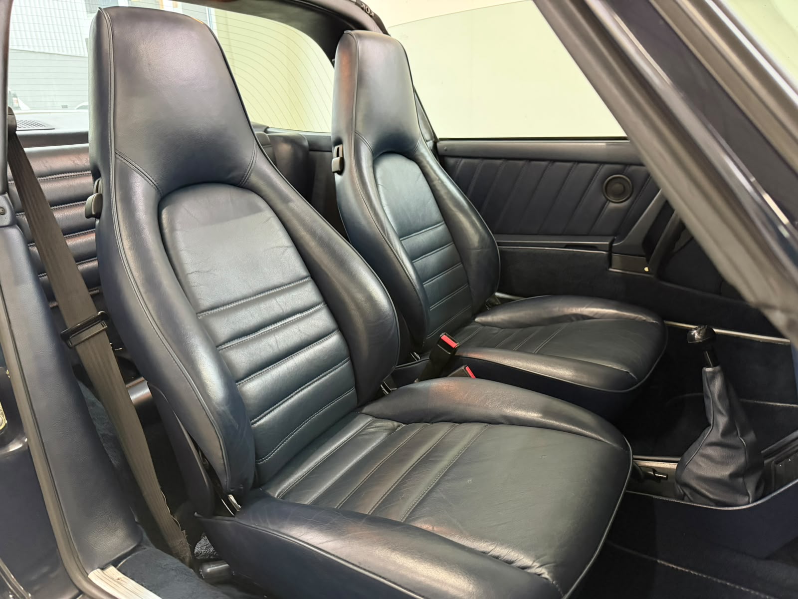 PORSCHE 911 Carrera Targa-image-7