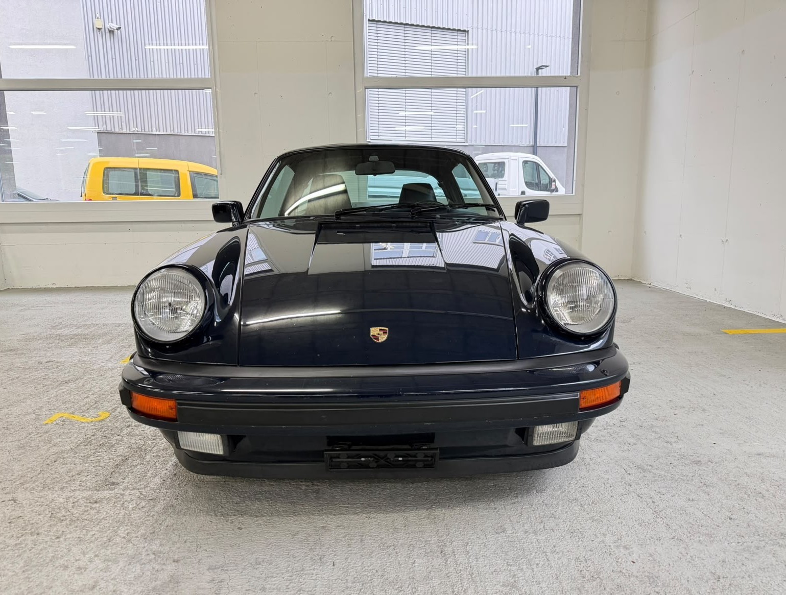 PORSCHE 911 Carrera Targa-image-1