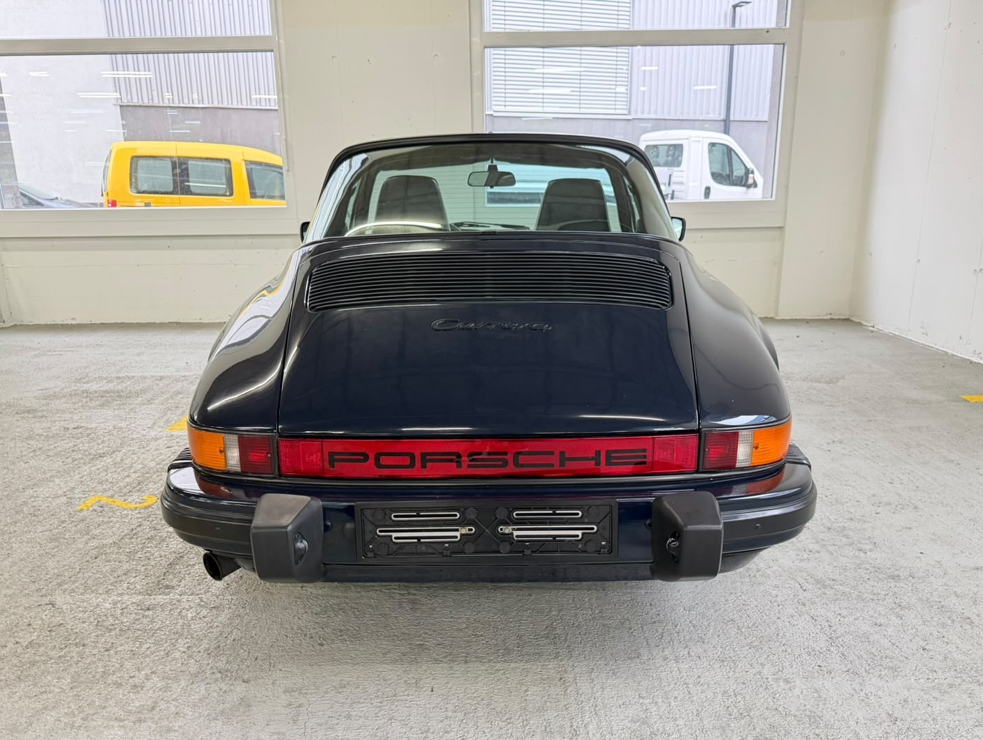 PORSCHE 911 Carrera Targa-image-4