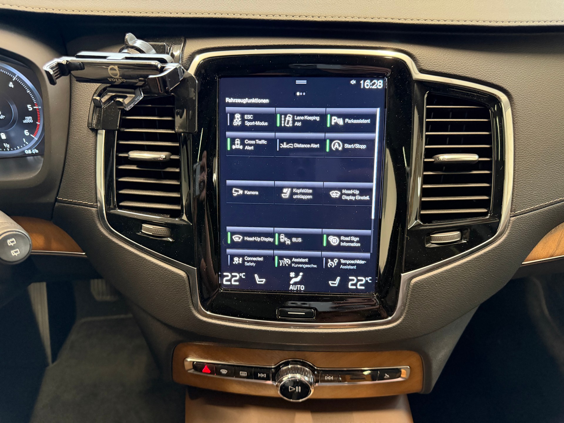 VOLVO XC90 B5 Diesel Mild Hybrid AWD Inscription Geartronic-image-15