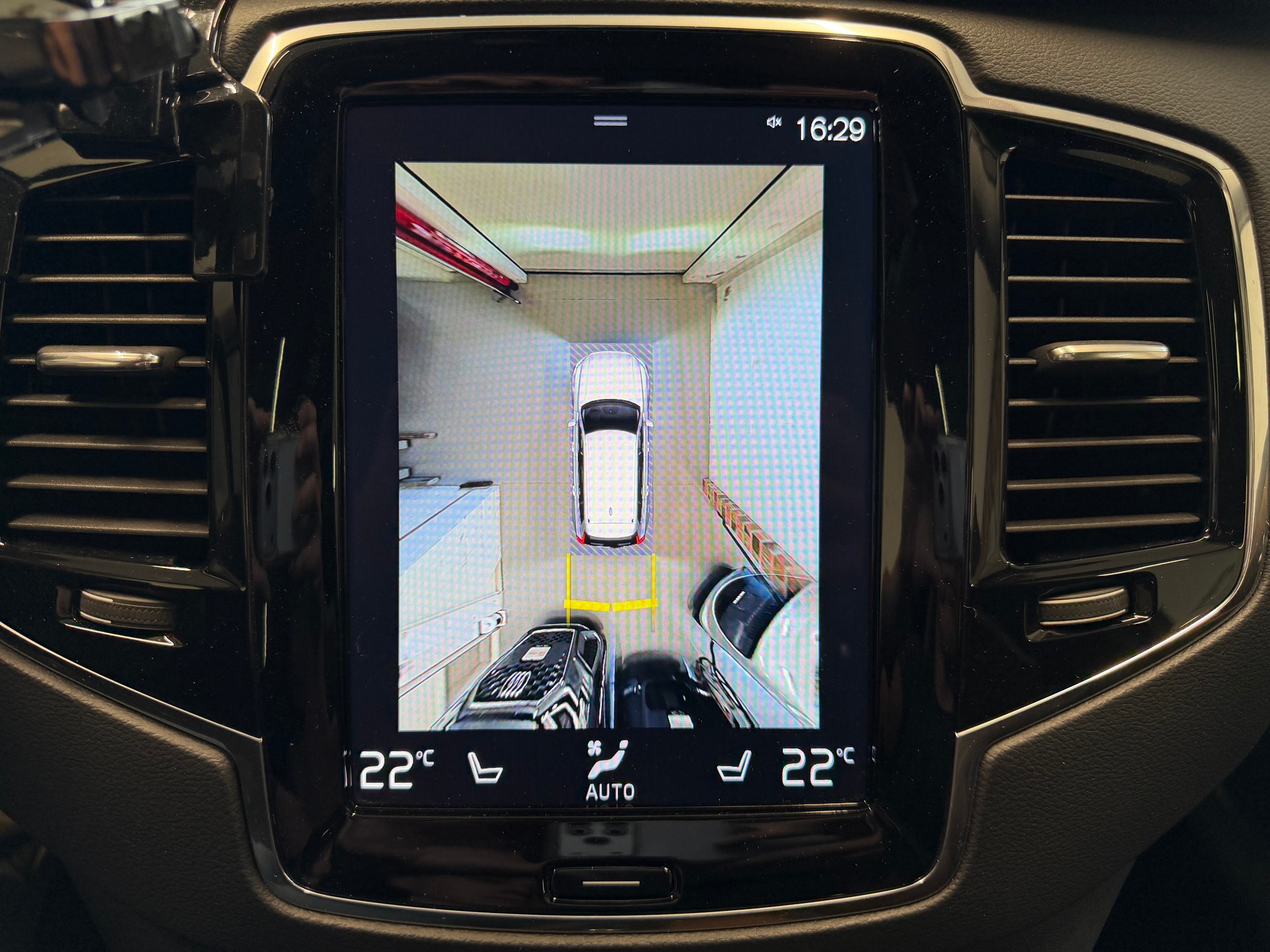 VOLVO XC90 B5 Diesel Mild Hybrid AWD Inscription Geartronic-image-11