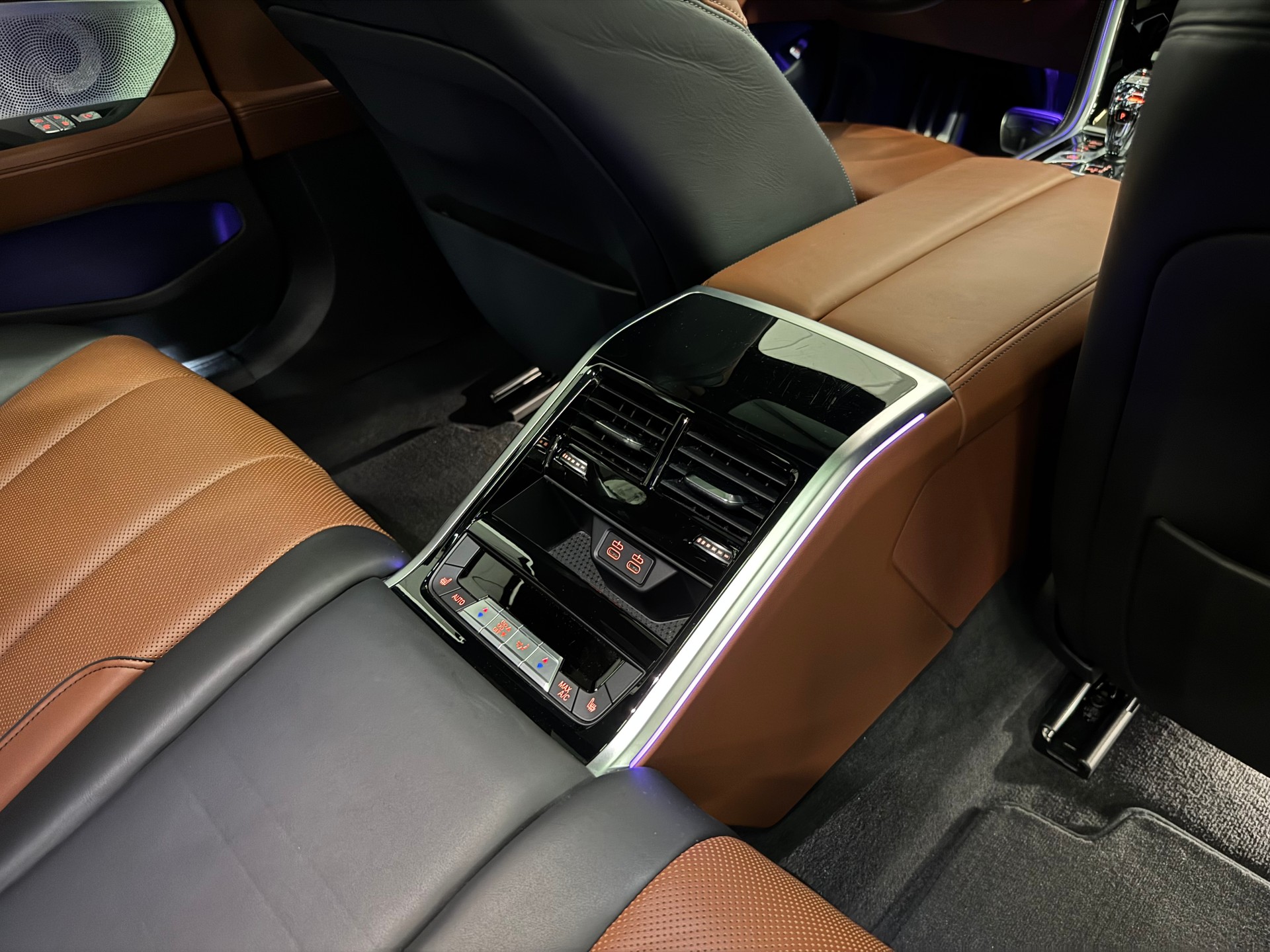 BMW M850i xDrive Steptronic NEUPREIS 196`930.- CHF-image-28