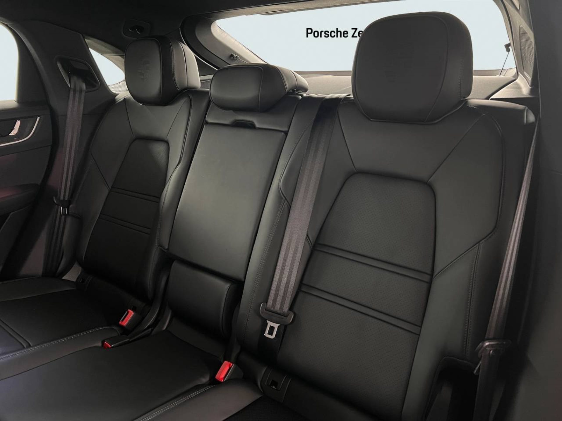 PORSCHE Cayenne S E-Hybrid Coupé-image-22