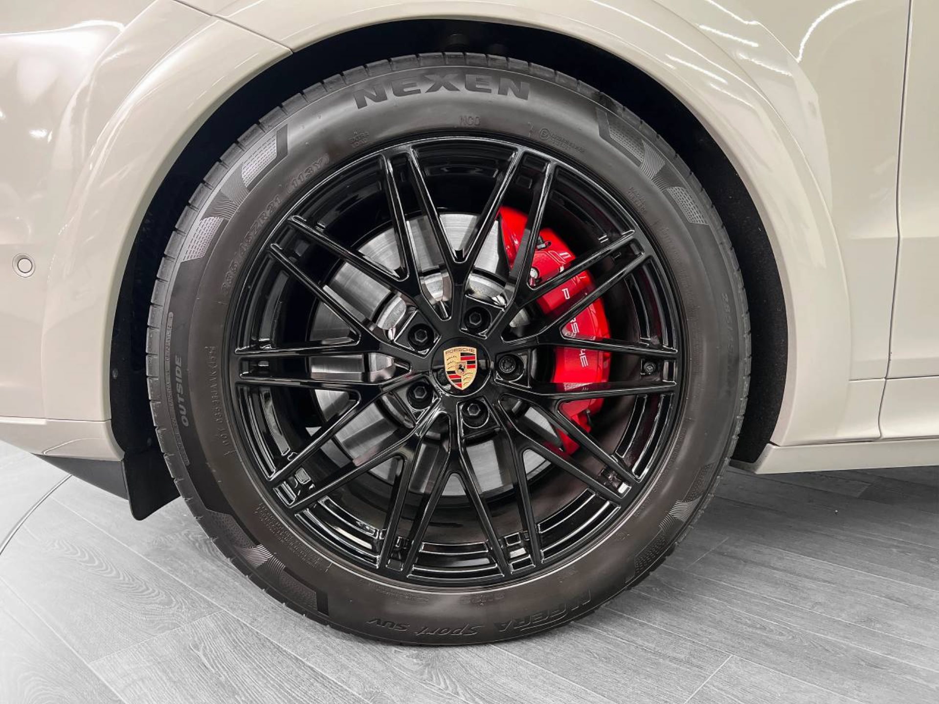 PORSCHE Cayenne S E-Hybrid Coupé-image-10