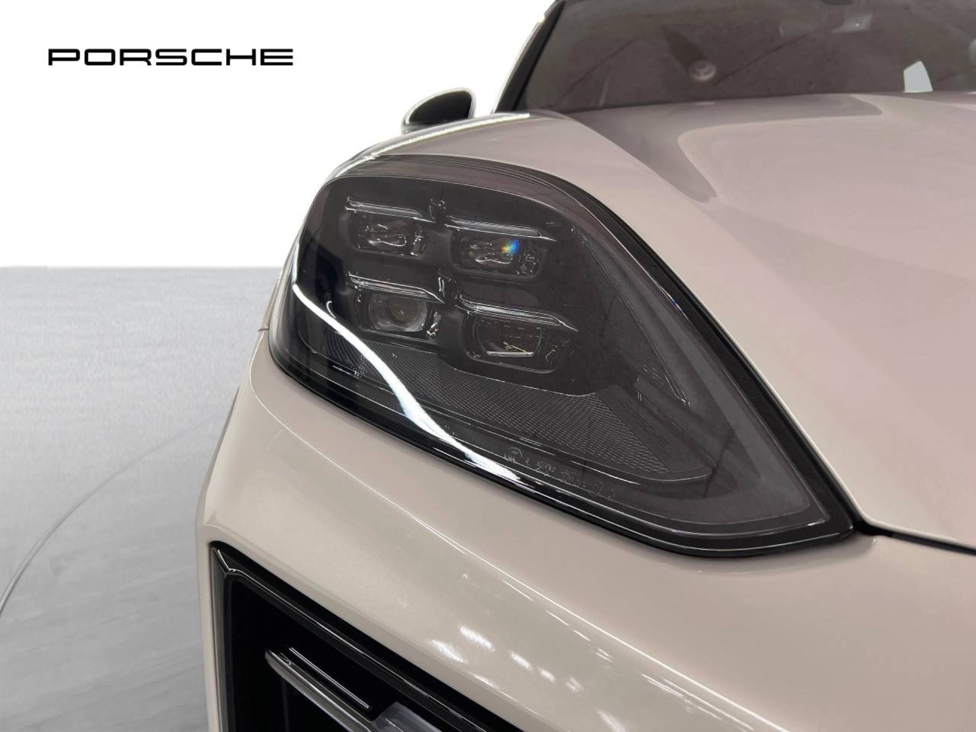PORSCHE Cayenne S E-Hybrid Coupé-image-11