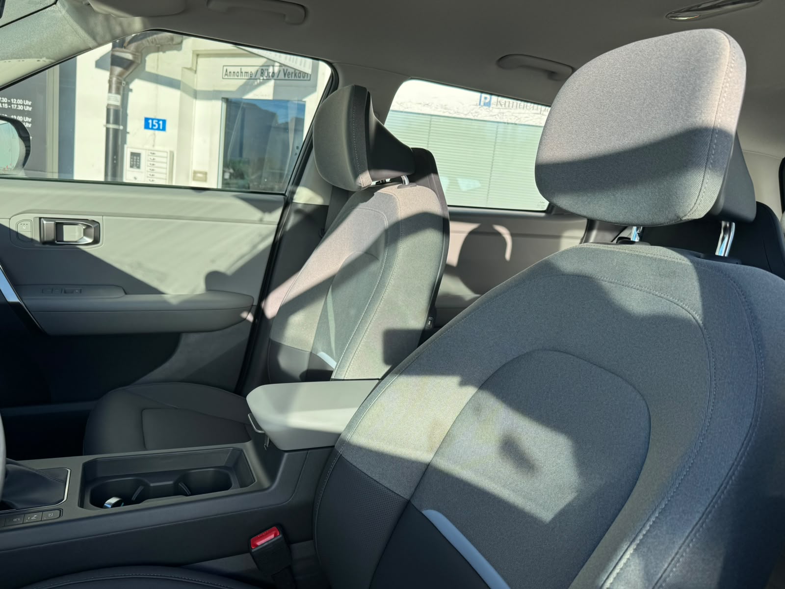 KIA Seltos 1.6 T-GDi Style-image-5