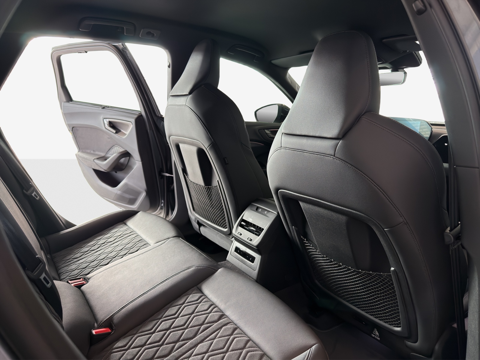 AUDI A5 Avant e-hybrid quattro 270 kW S tronic-image-14