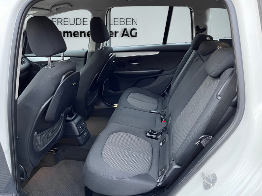 BMW 218d xDrive Gran Tourer-image-6
