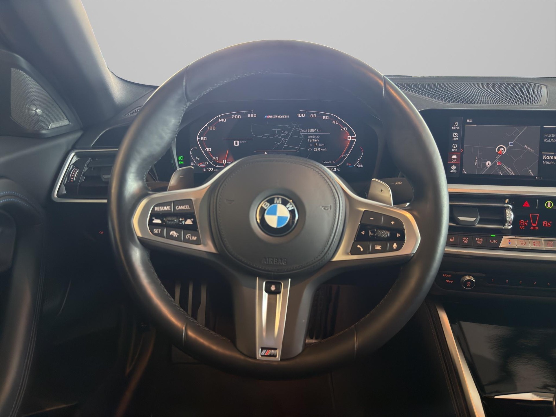 BMW M240i xDrive-image-13