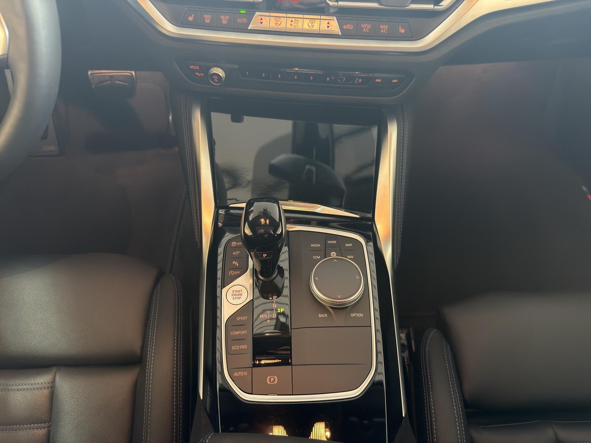 BMW M240i xDrive-image-15