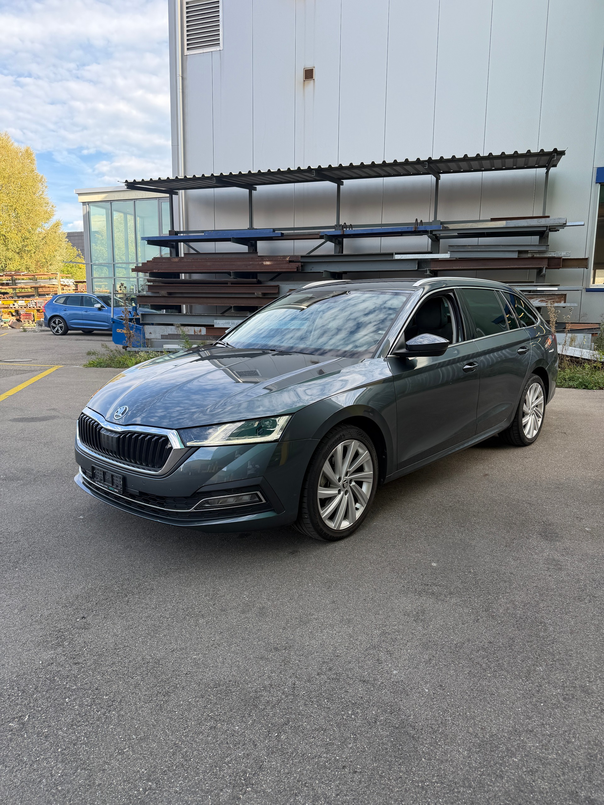 SKODA Octavia Combi 2.0 TDI Ambition-image-2