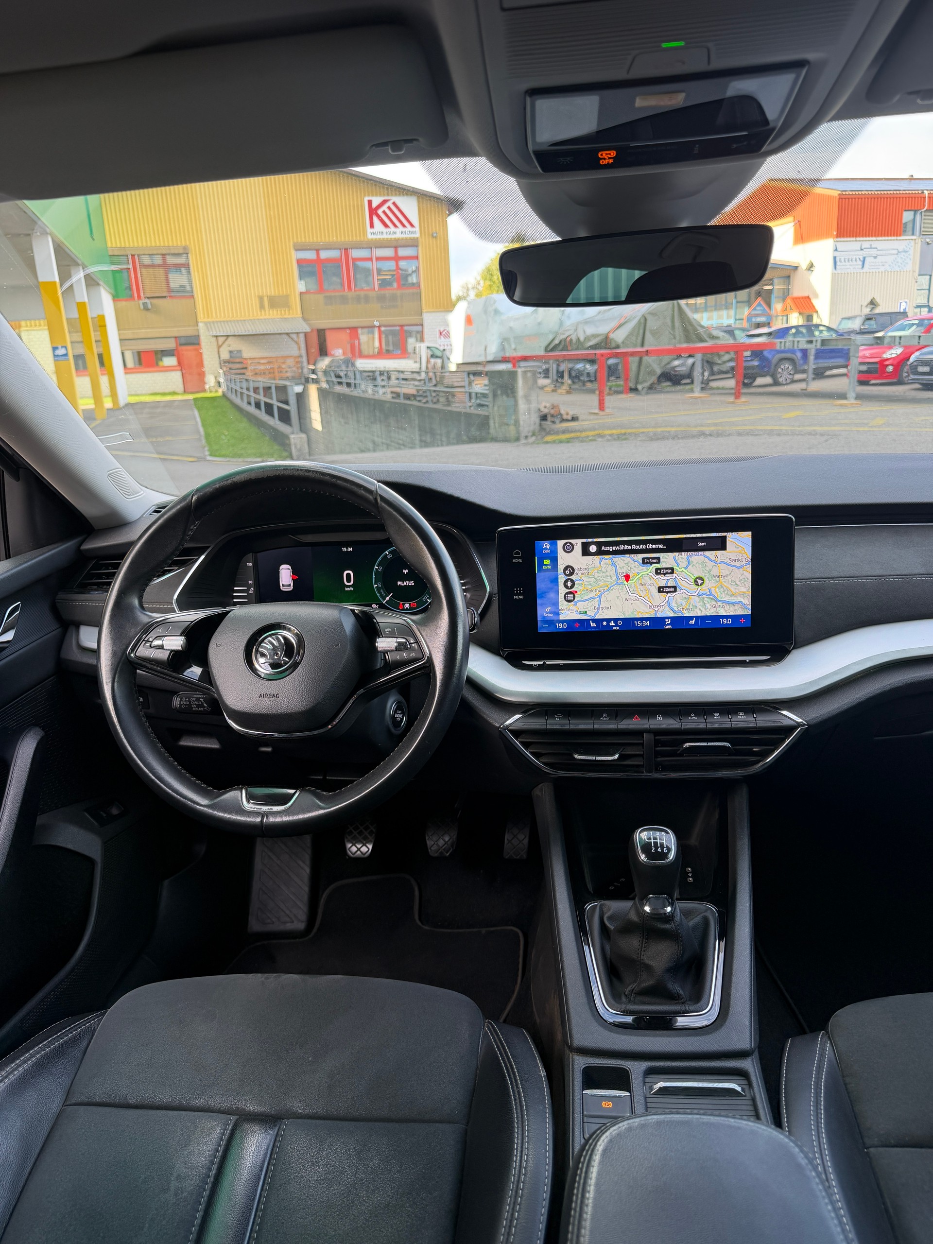 SKODA Octavia Combi 2.0 TDI Ambition-image-9