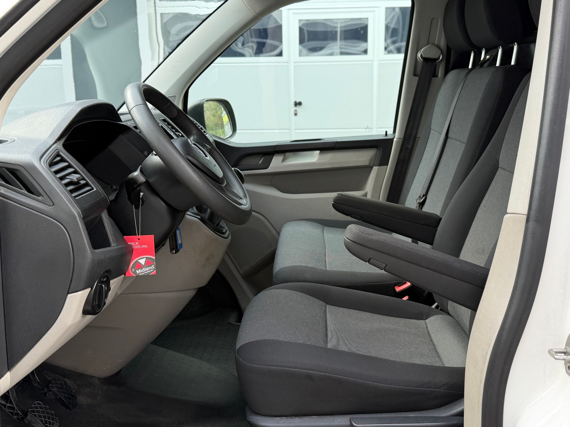 VW T6 2.0 TDI Euro 6 **Frisch ab Service & MFK**-image-7