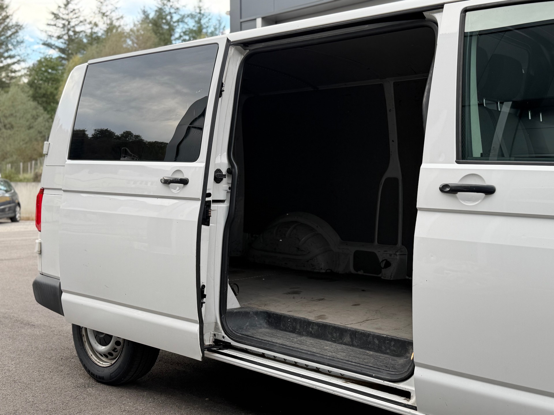 VW T6 2.0 TDI Euro 6 **Frisch ab Service & MFK**-image-2