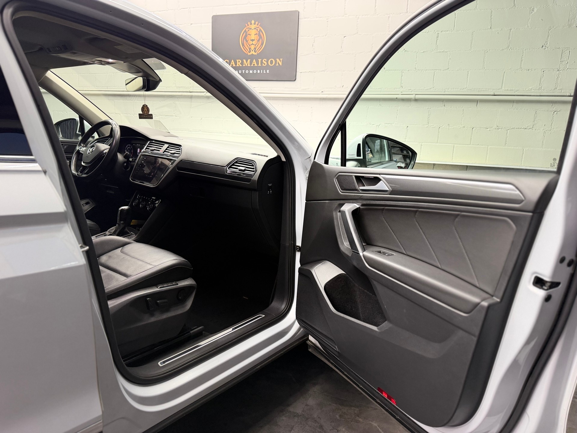 VW Tiguan Allspace 2.0 TDI SCR Highline 4Motion DSG | Head-Up | 360° Kamera | Full Assists | Anhängerkupplung 2.4T-image-22