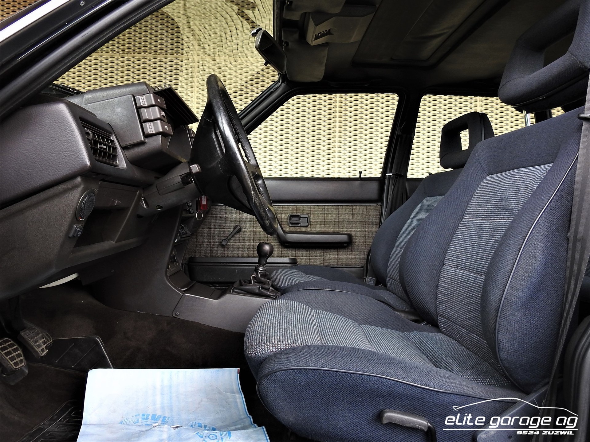 AUDI 80 2.1 quattro 5E-image-9