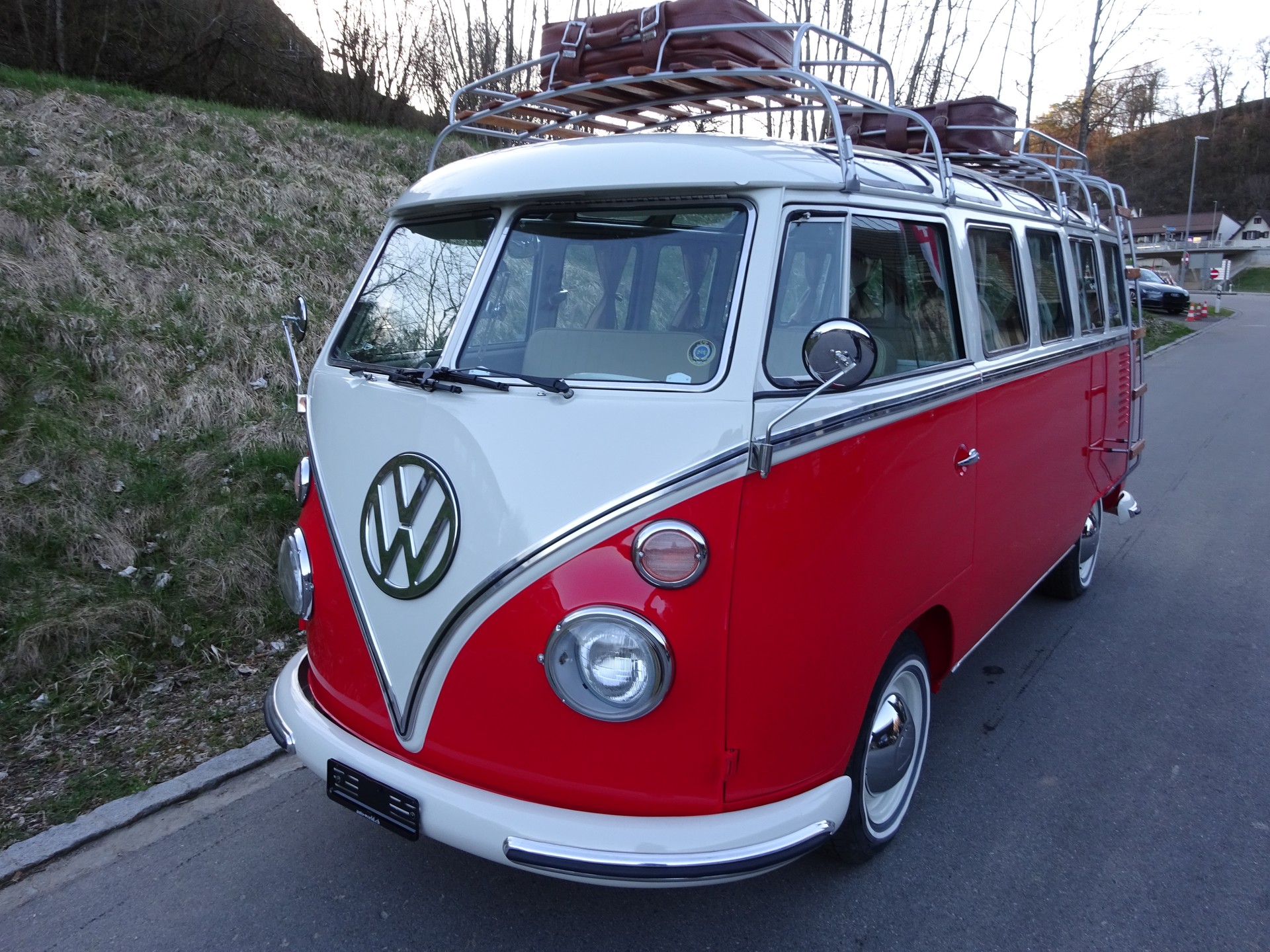 VW T1 Bulli Samba Camper-image-13