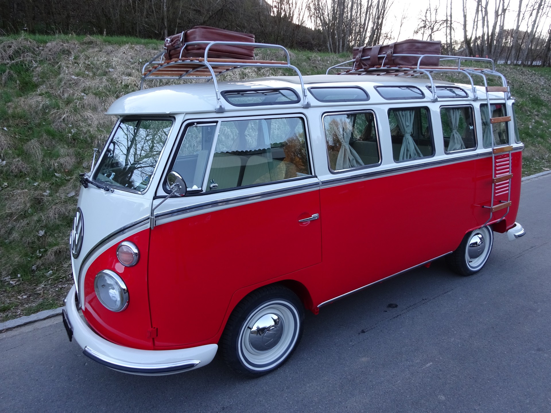 VW T1 Bulli Samba Camper-image-10