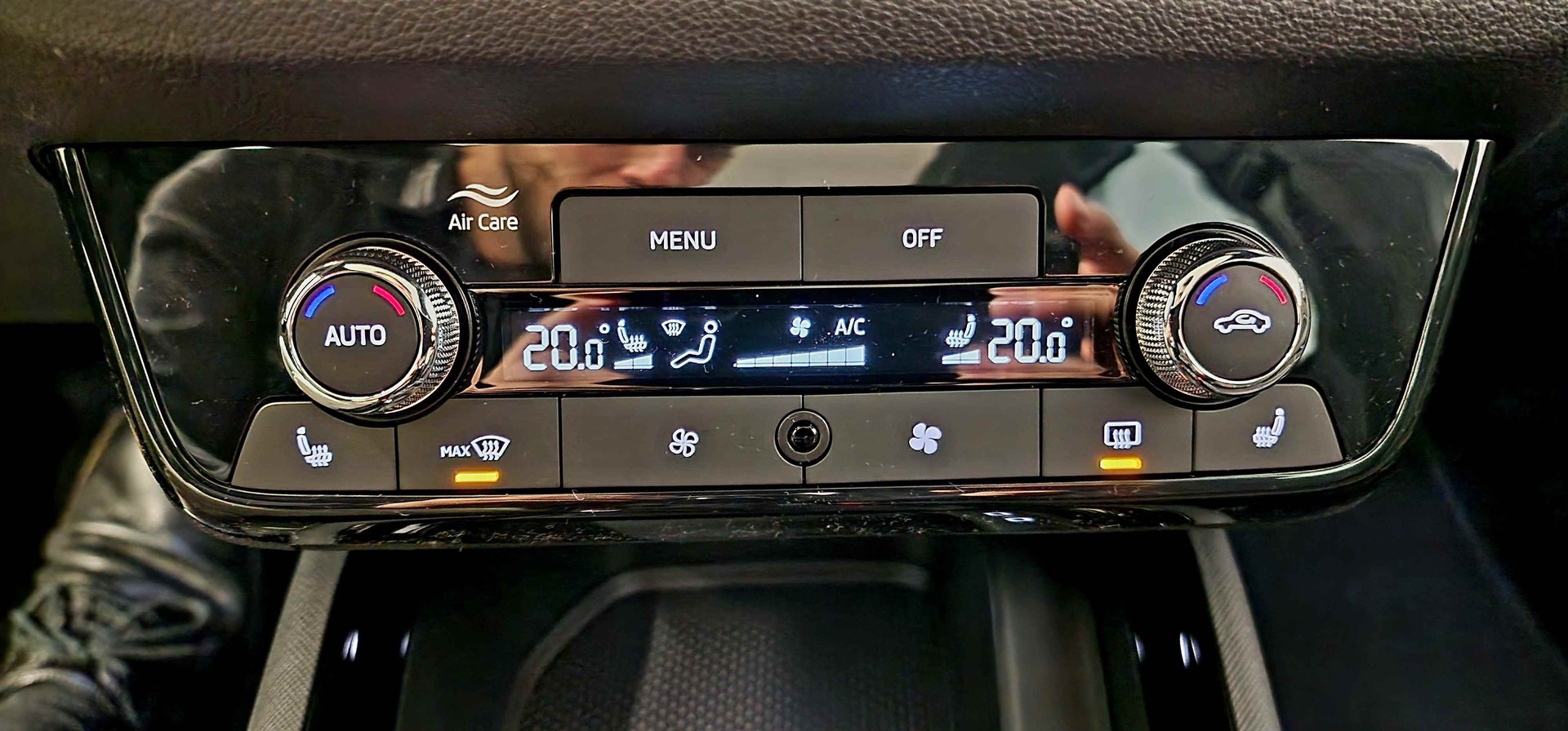 SKODA Kamiq 1.5 TSI Monte Carlo DSG-image-10