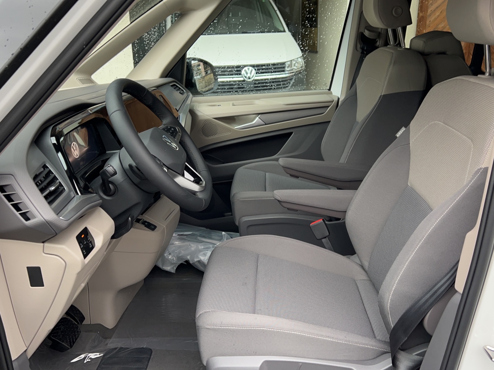 VW Multivan 1.4 eHybrid Life Edition DSG-image-6