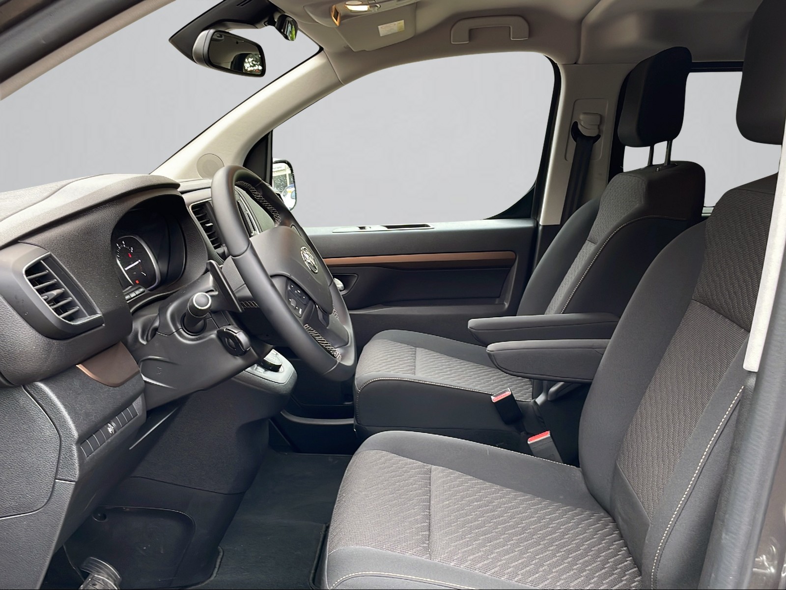 TOYOTA Proace Verso 2.0 D-4D Trend Long Automatic-image-4