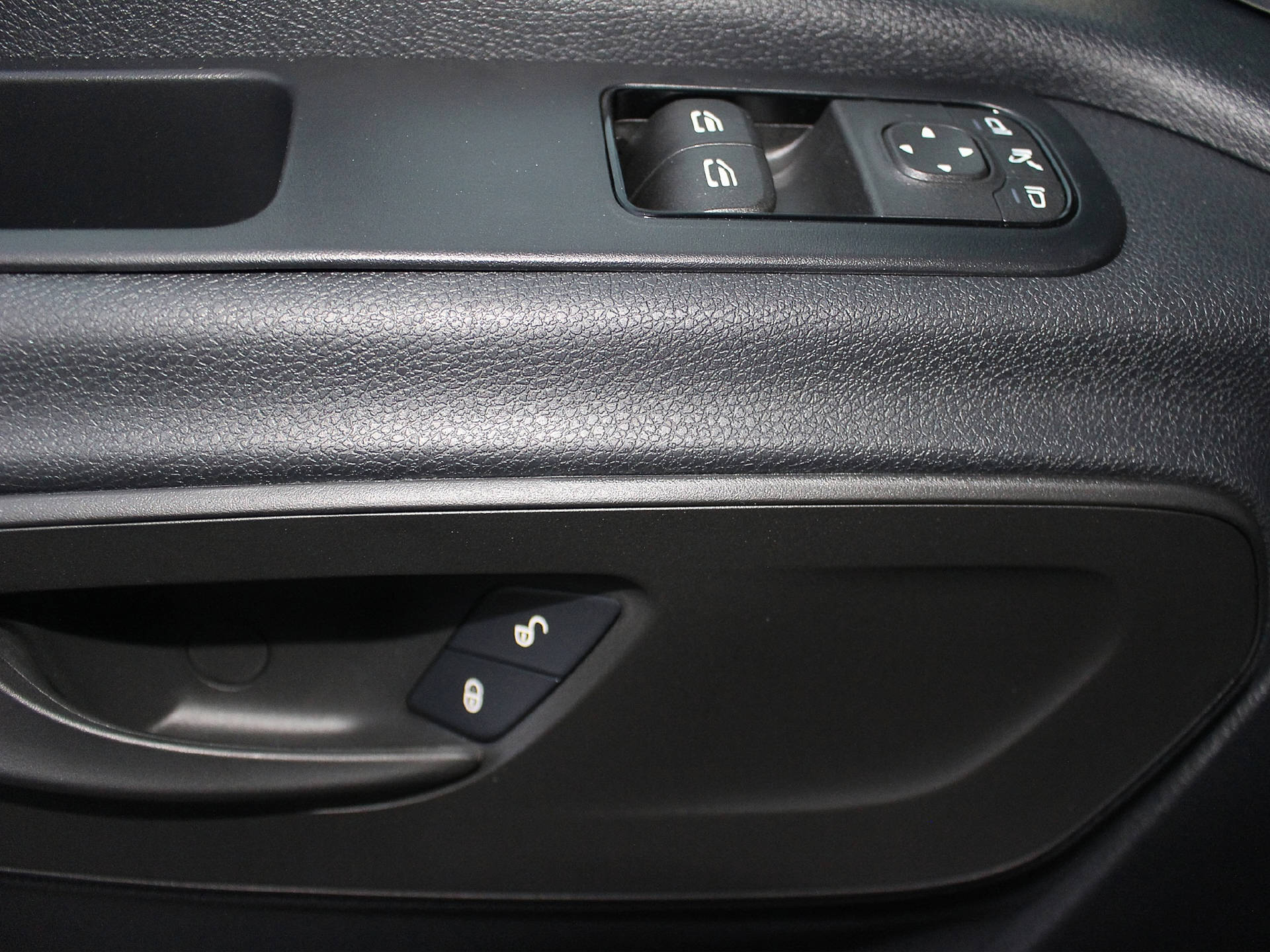 MERCEDES-BENZ Sprinter 319 CDI Pro CH 3665 S-image-7