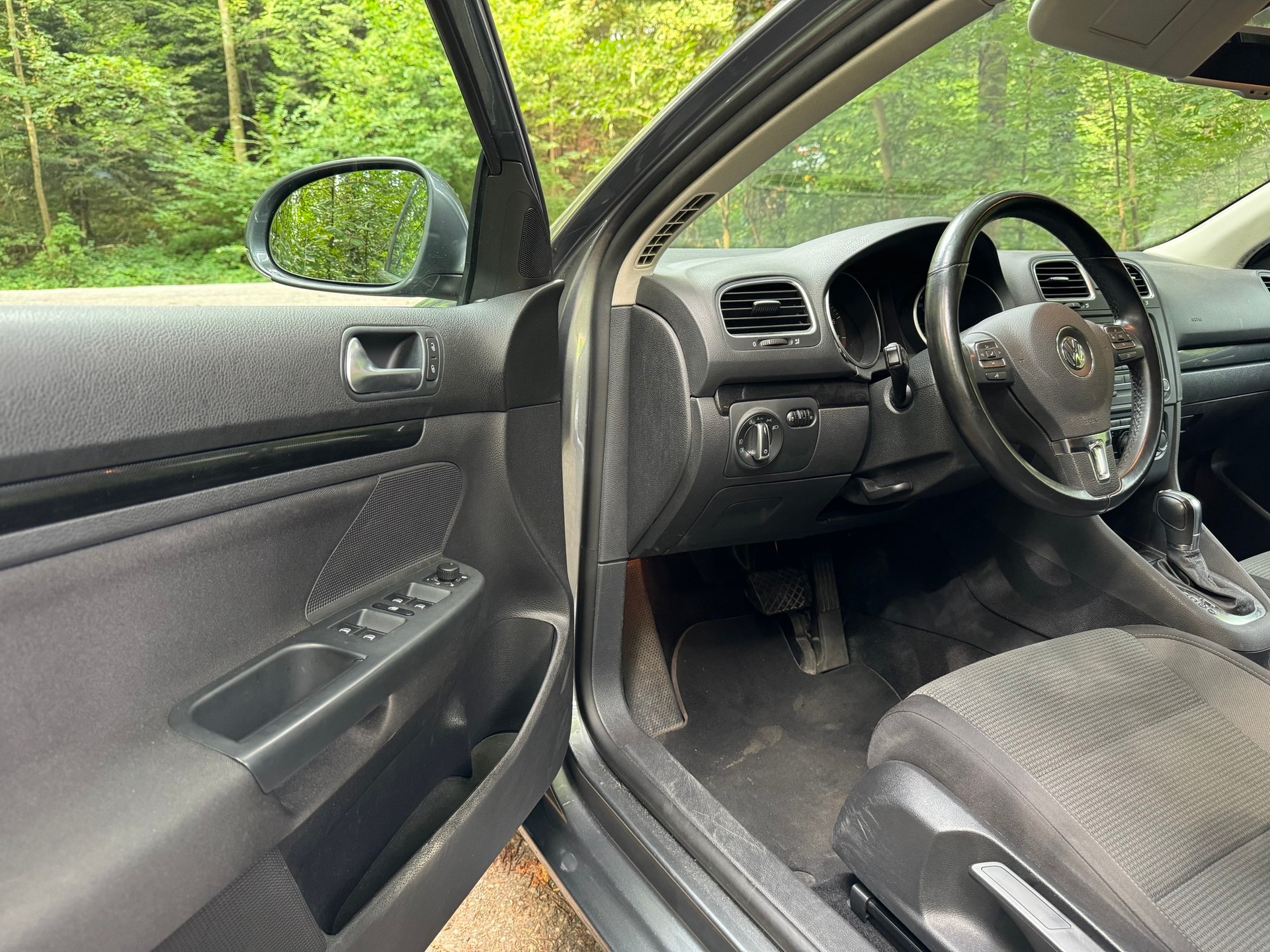 VW Golf Variant 1.2 TSI Comfortline DSG-image-9