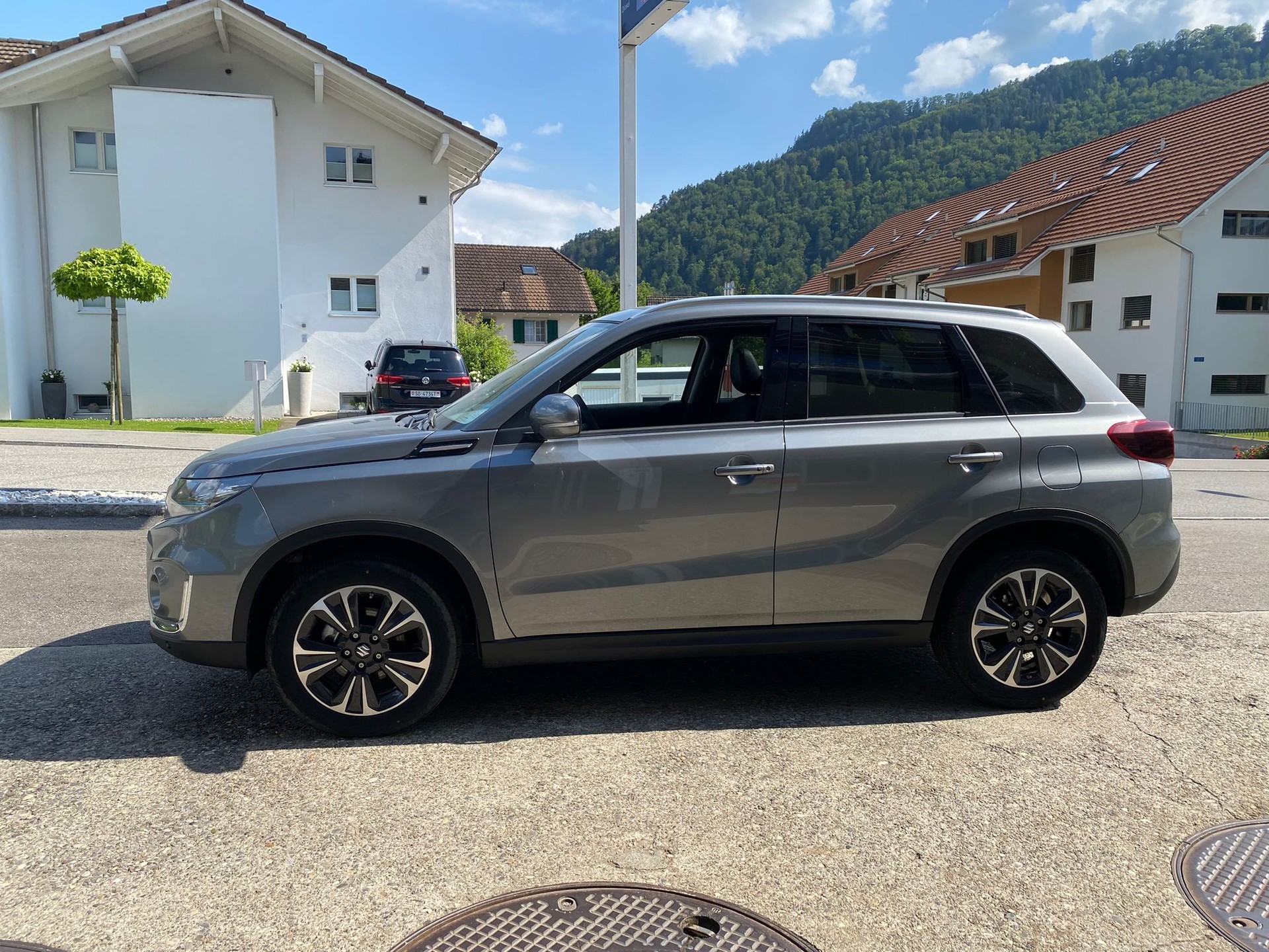 SUZUKI Vitara 1.5 Hybrid Compact Top 4x4 AGS-image-4