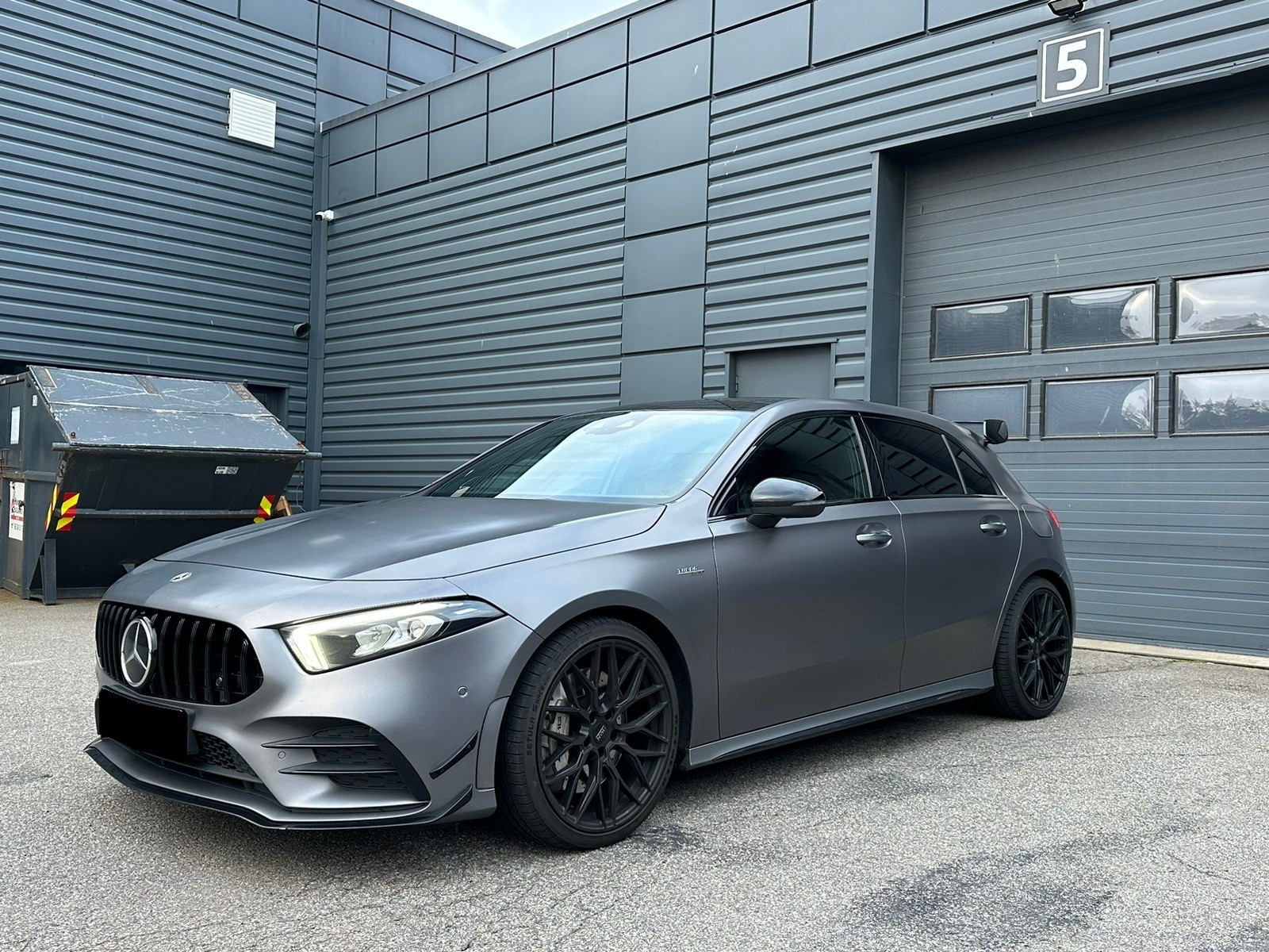 MERCEDES-BENZ A 35 AMG 4Matic Speedshift-image-0