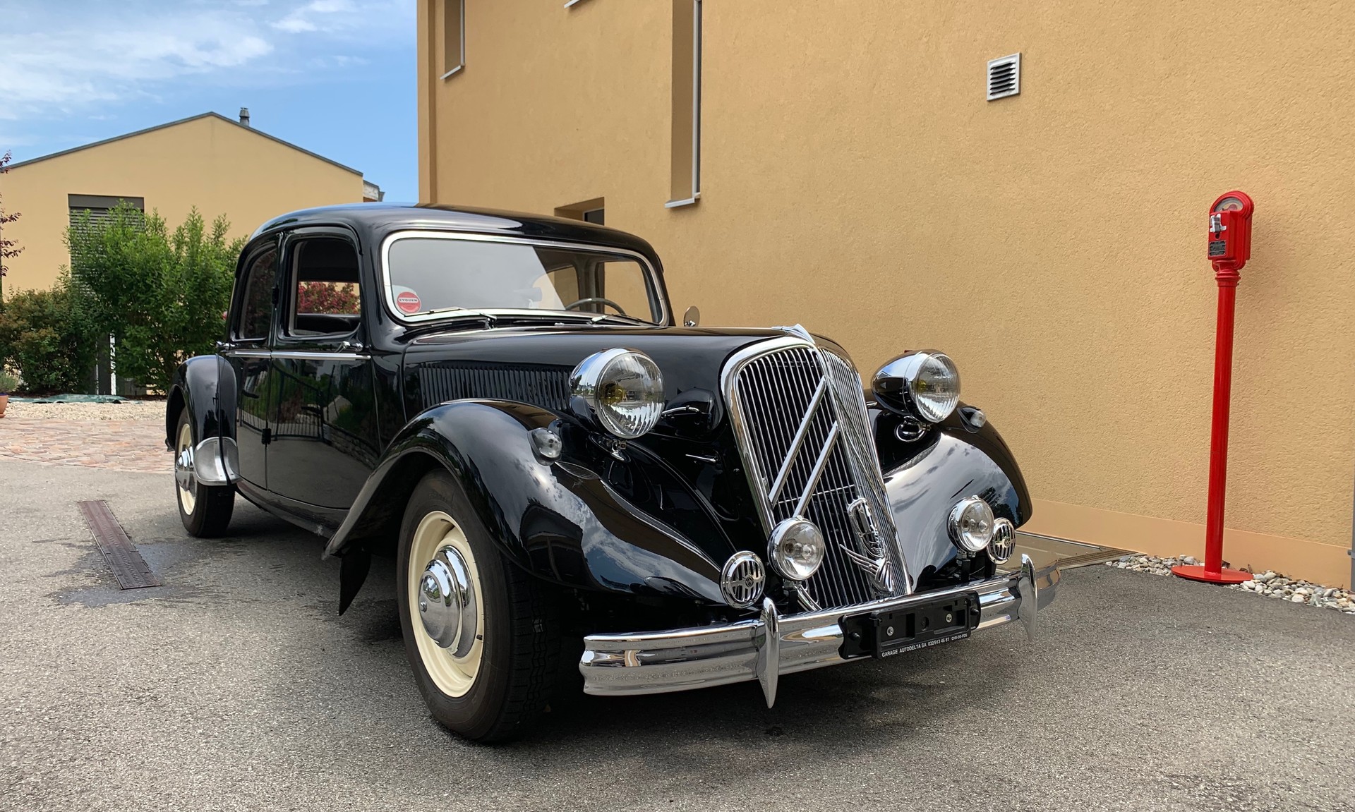 CITROEN Traction 15/6H 1954-image-1