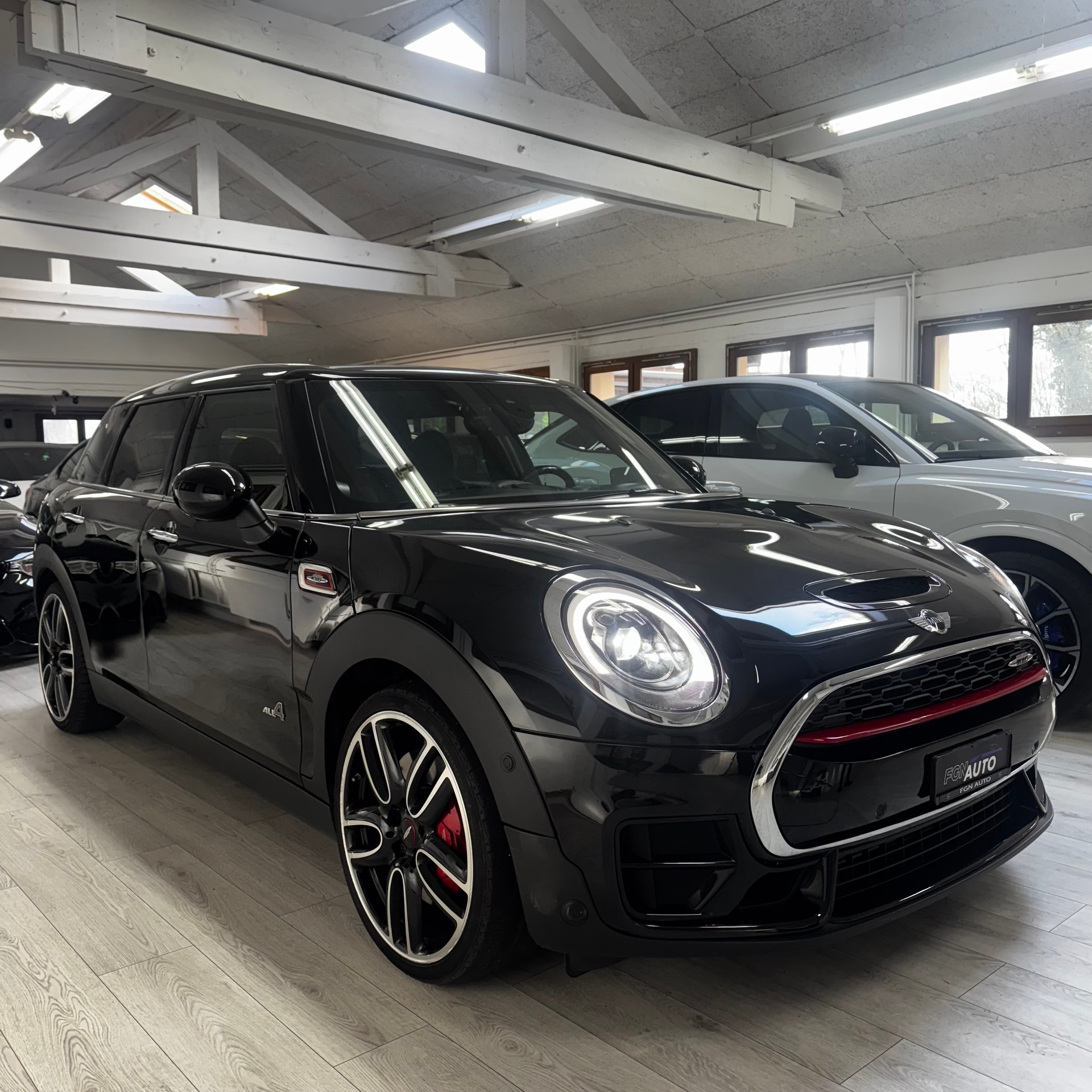 MINI Clubman Cooper John Cooper Works ALL4 Steptronic-image-2