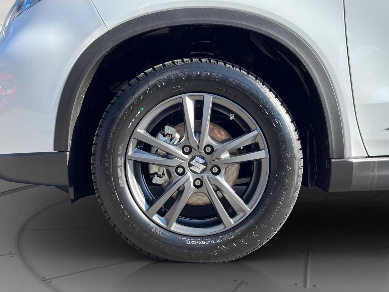 SUZUKI Vitara 1.5 Compact Top Hybrid 4x4-image-8