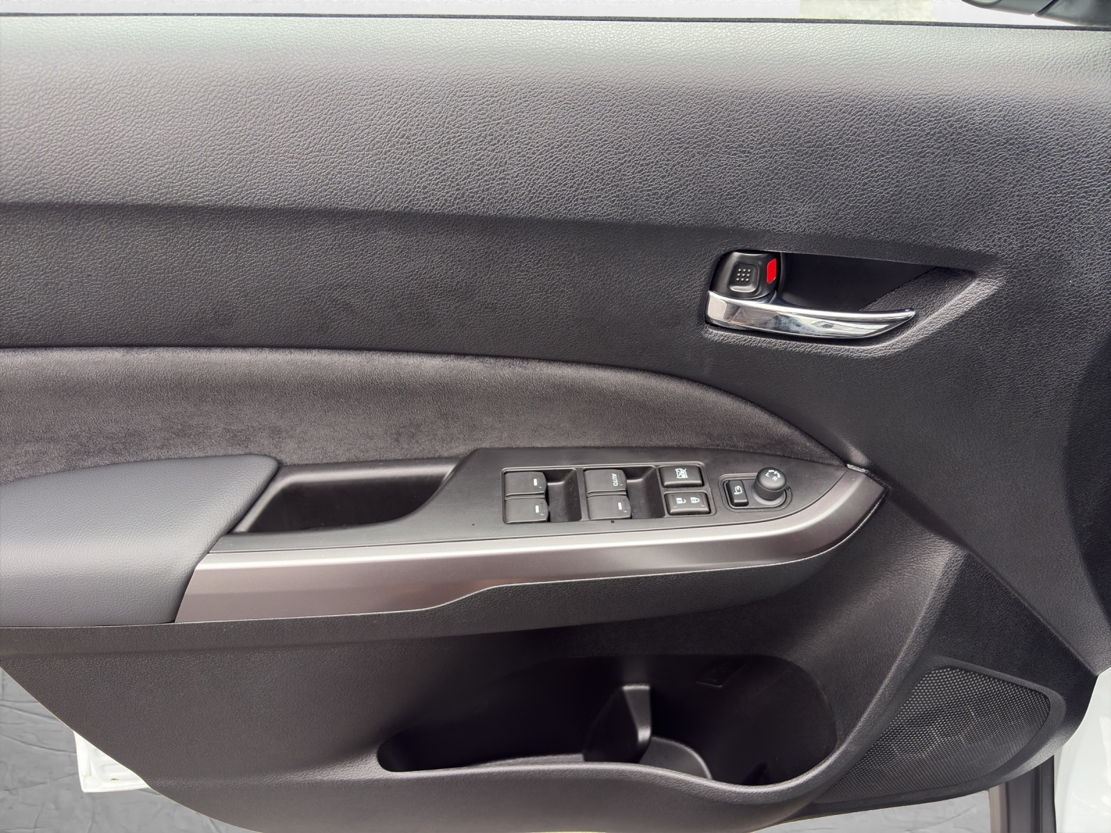 SUZUKI Vitara 1.5 Compact Top Hybrid 4x4-image-20