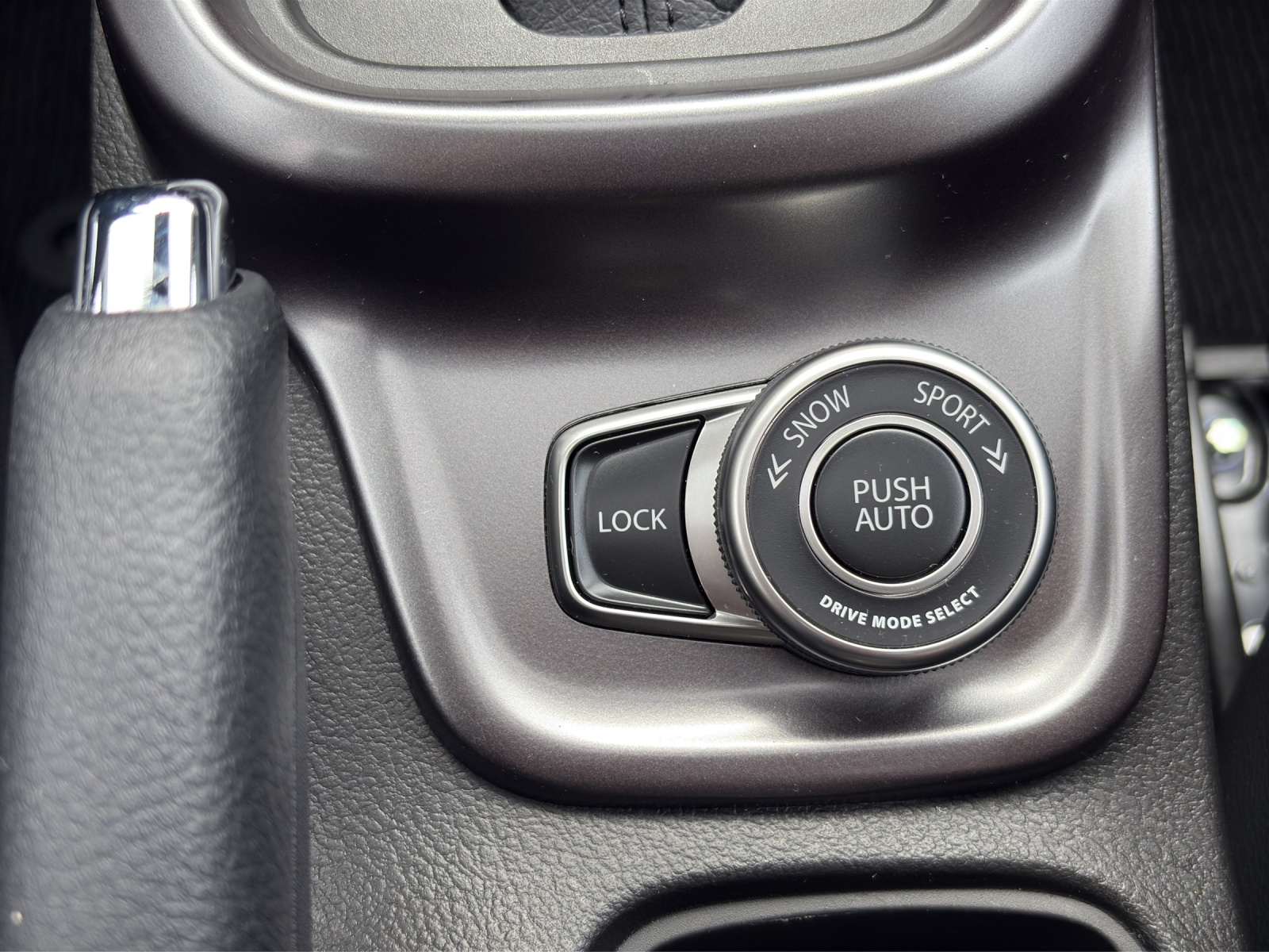 SUZUKI Vitara 1.5 Compact Top Hybrid 4x4-image-15
