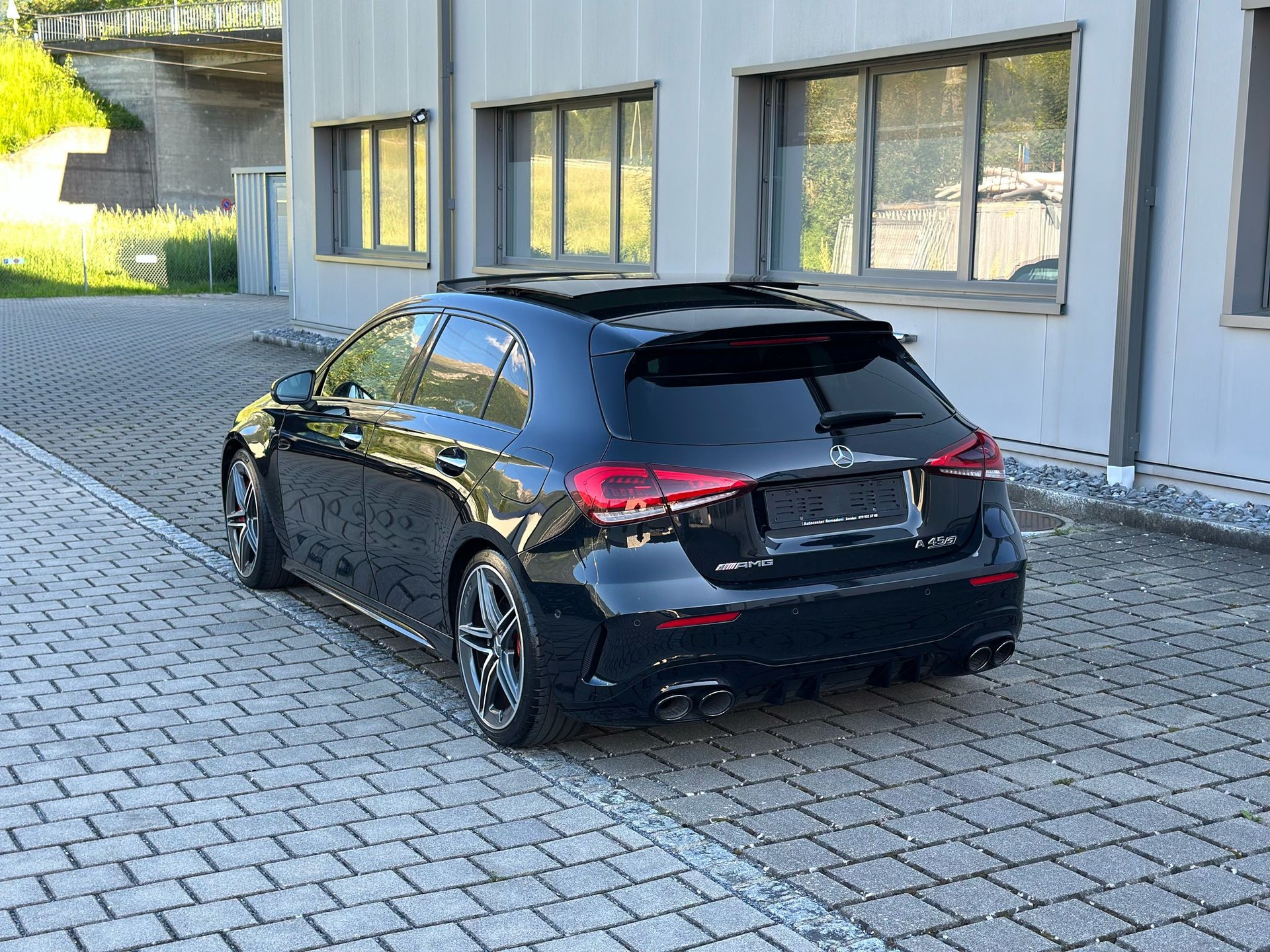 MERCEDES-BENZ A 45 S AMG 4Matic+ Speedshift-image-8