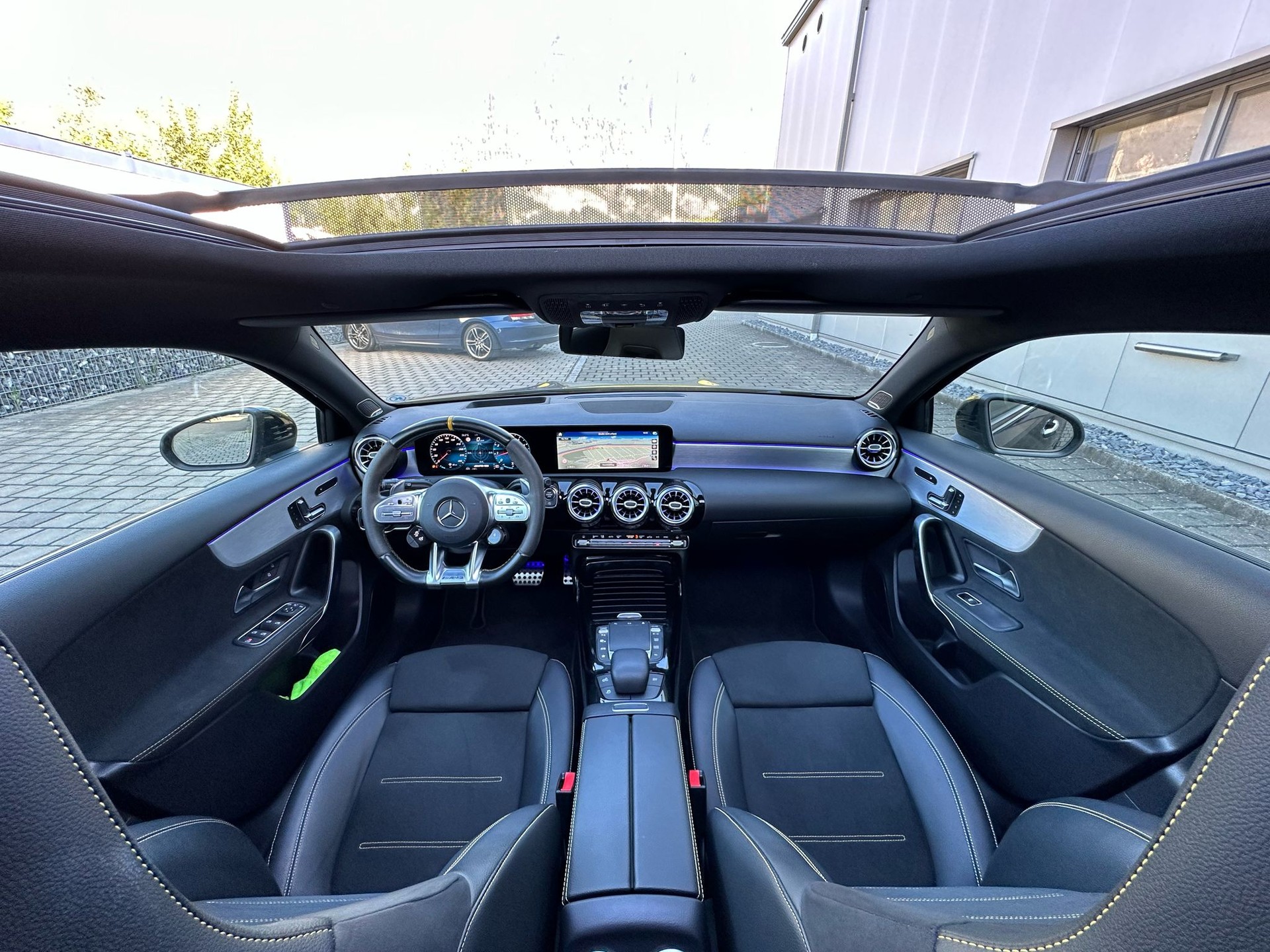 MERCEDES-BENZ A 45 S AMG 4Matic+ Speedshift-image-9