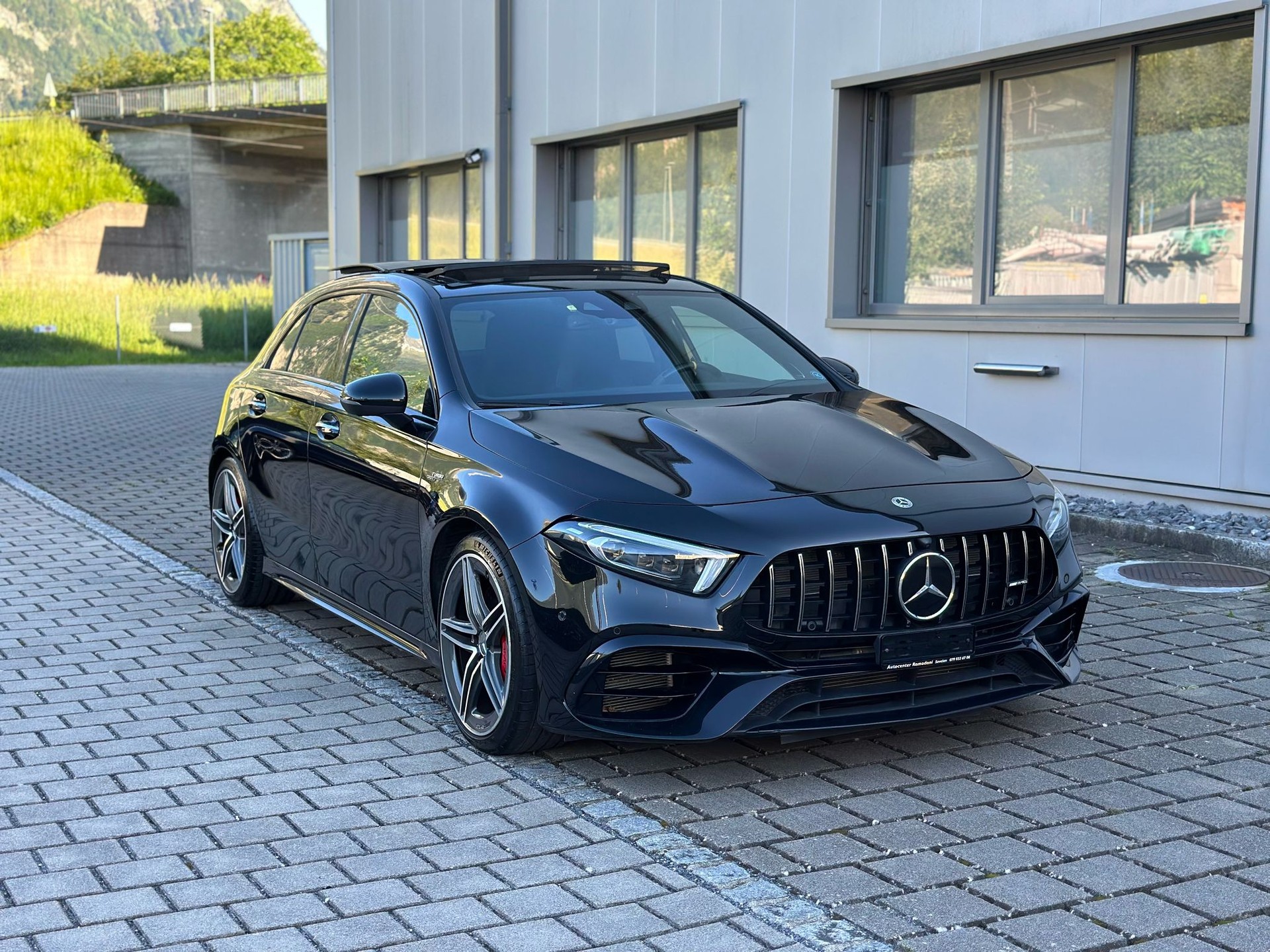 MERCEDES-BENZ A 45 S AMG 4Matic+ Speedshift-image-4